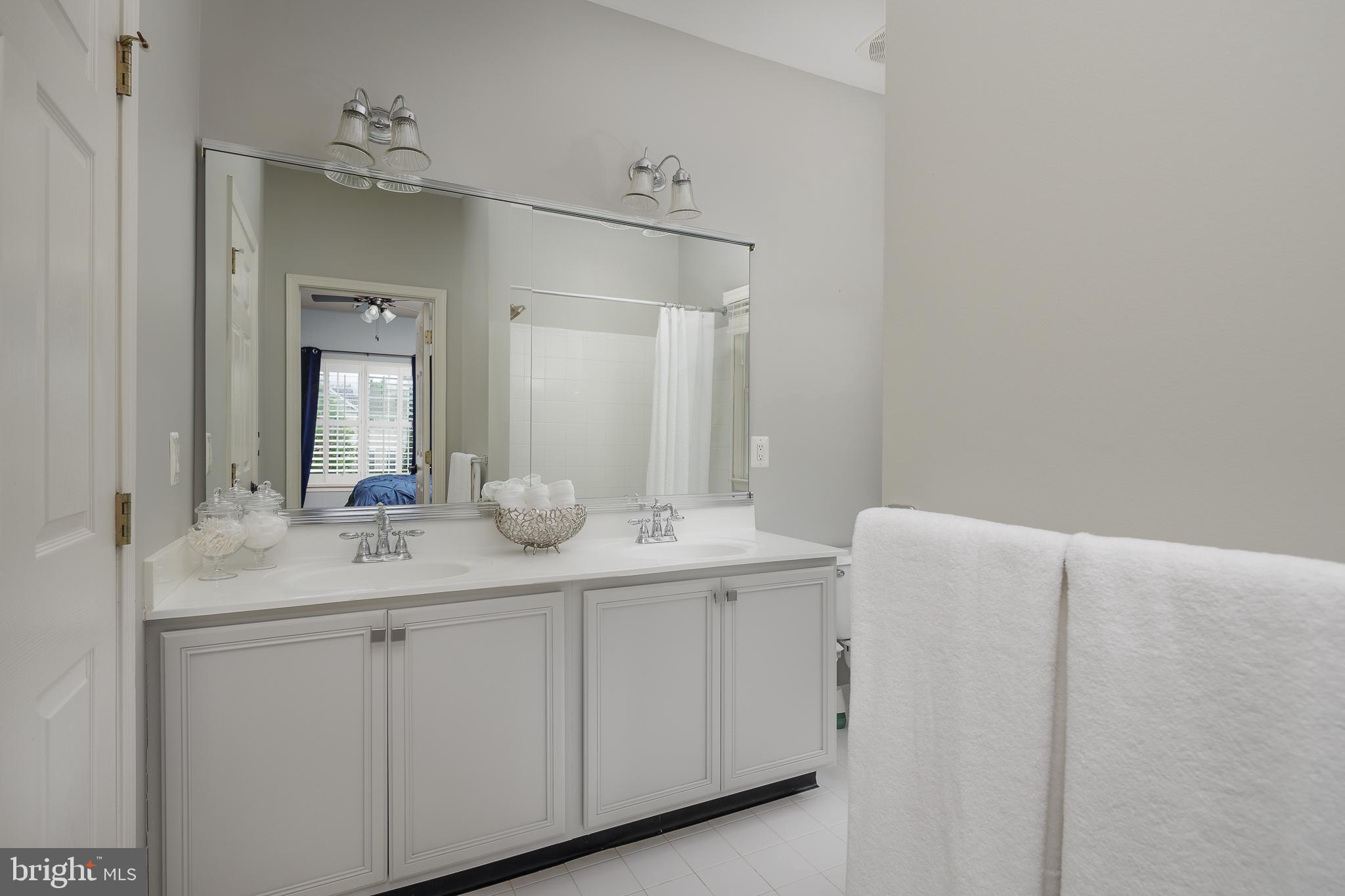 5359 WALKERTON COURT