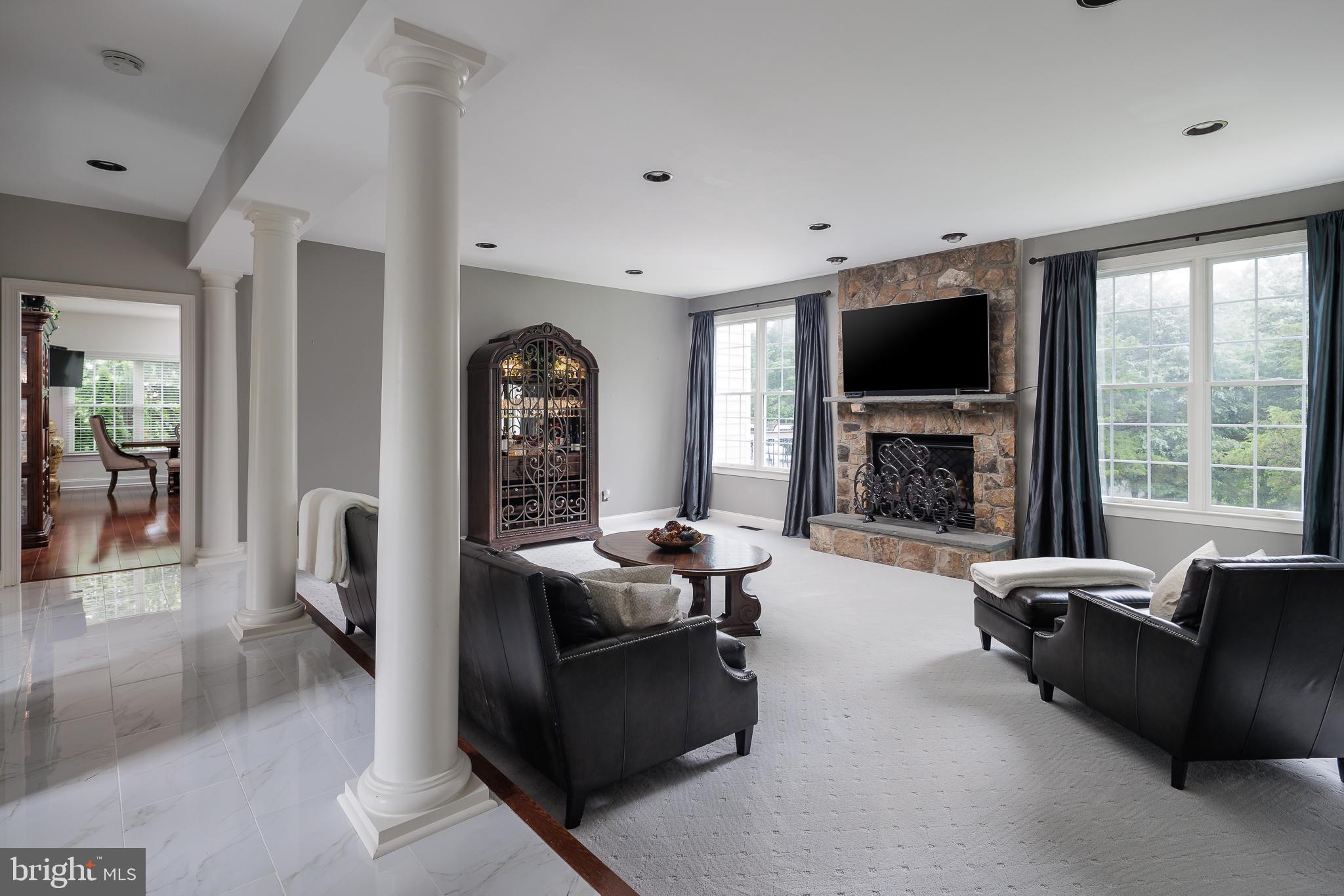 5359 WALKERTON COURT