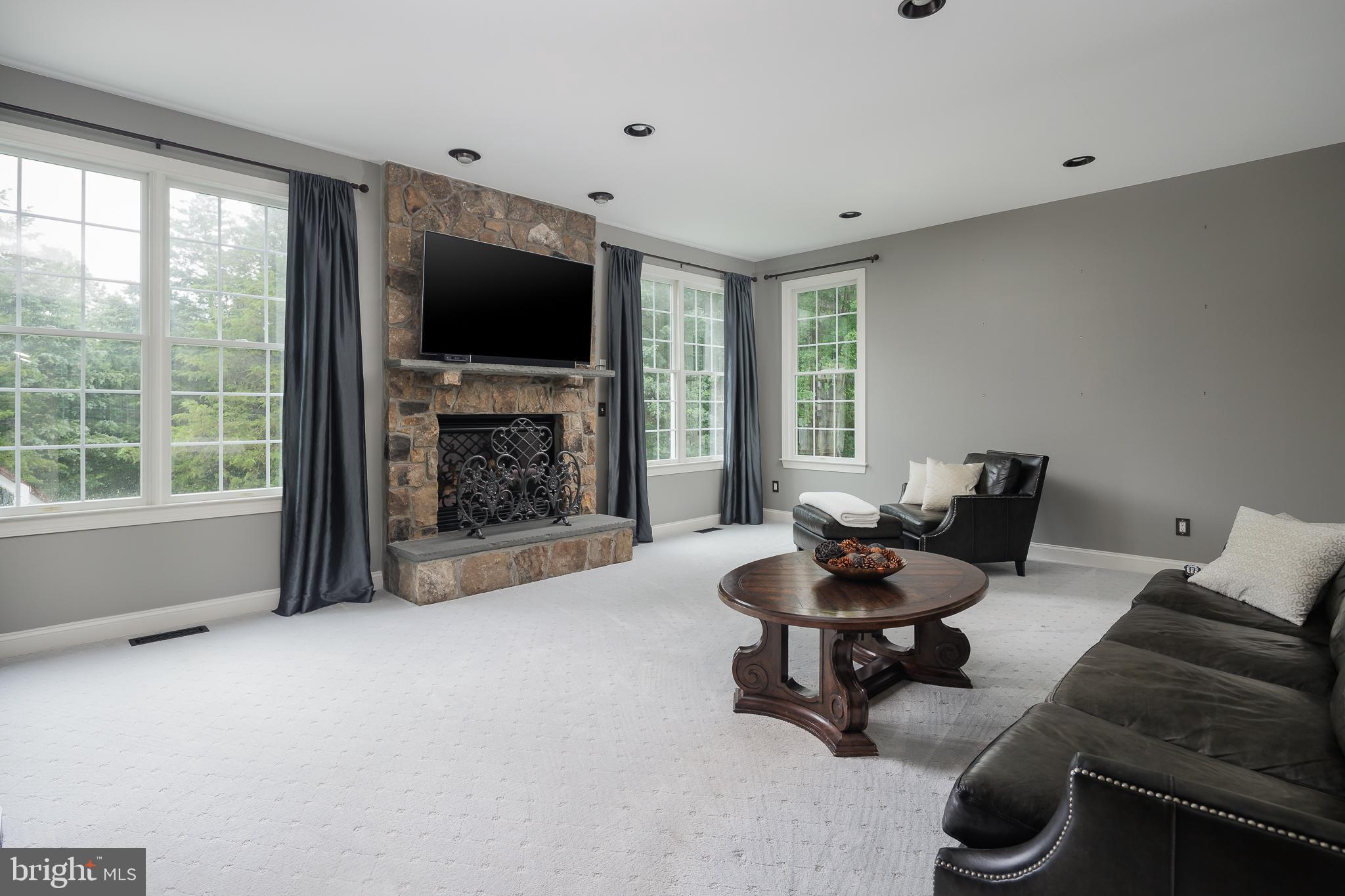 5359 WALKERTON COURT