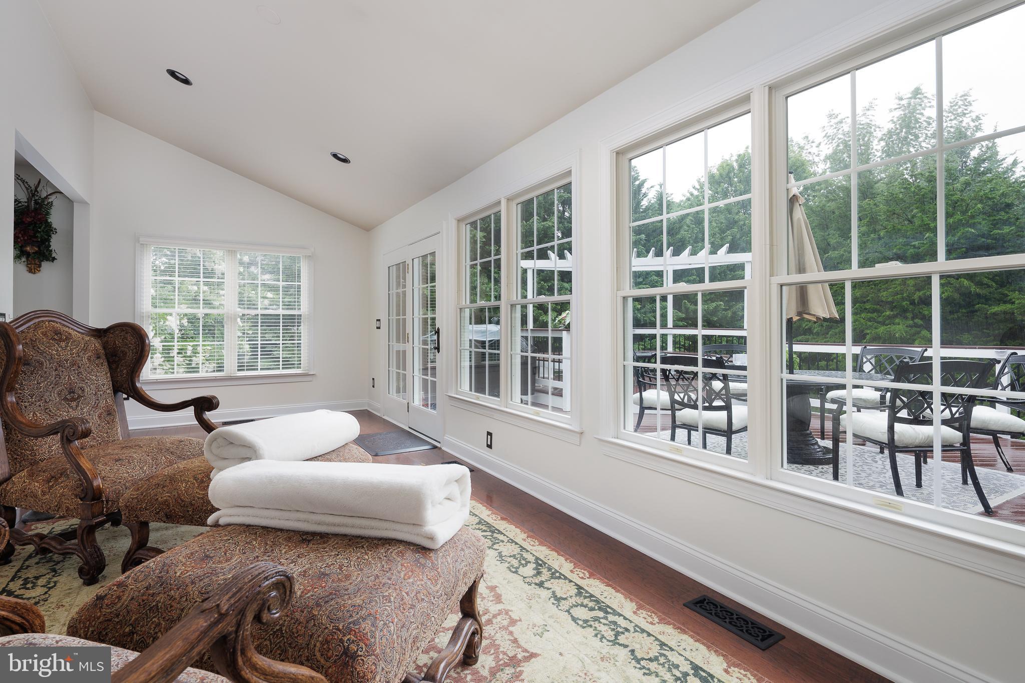 5359 WALKERTON COURT
