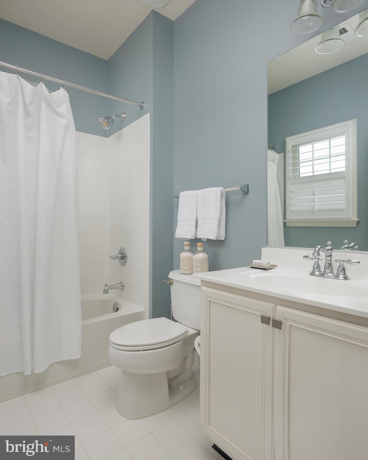 5359 WALKERTON COURT