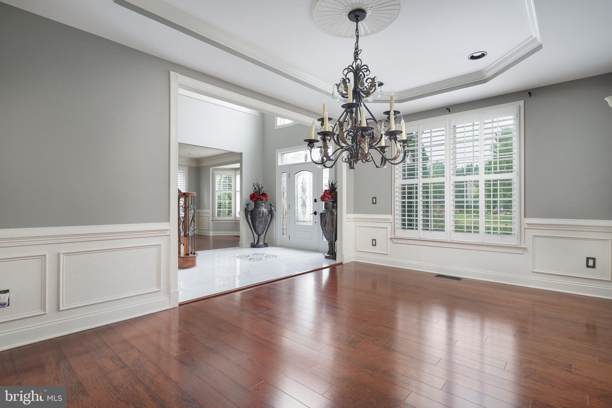 5359 WALKERTON COURT