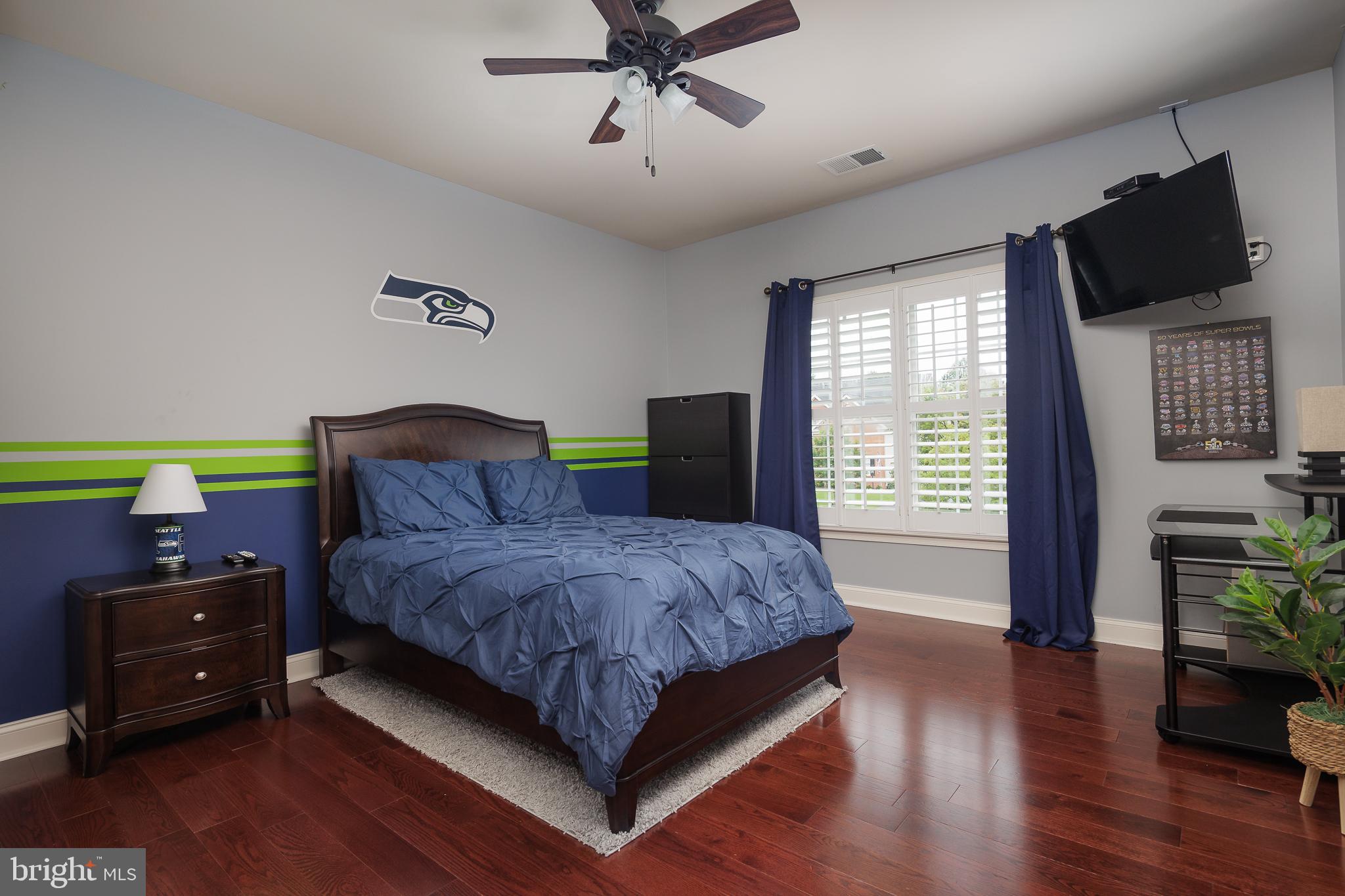 5359 WALKERTON COURT