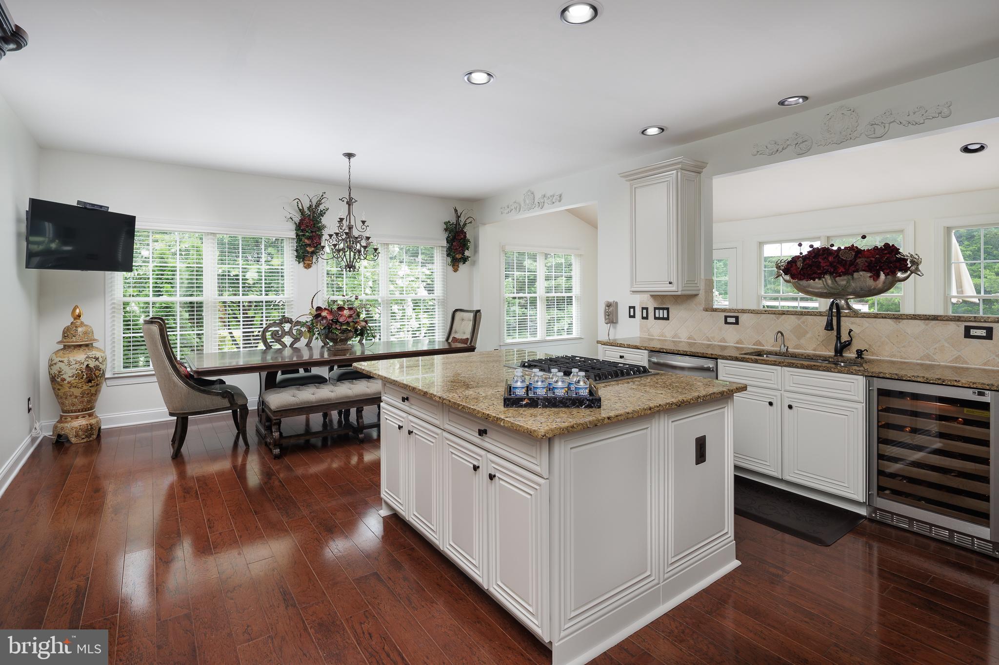 5359 WALKERTON COURT
