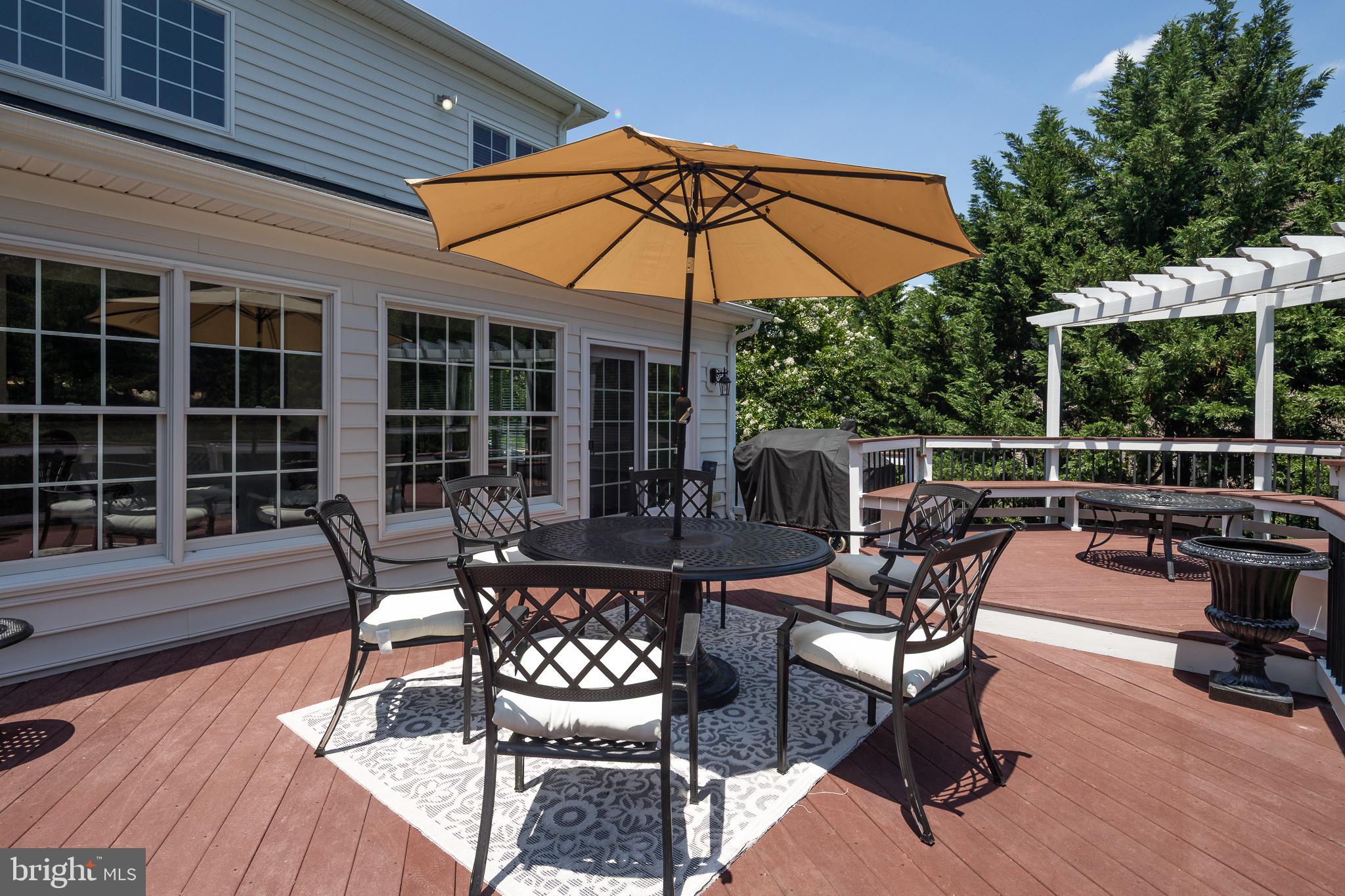 5359 WALKERTON COURT