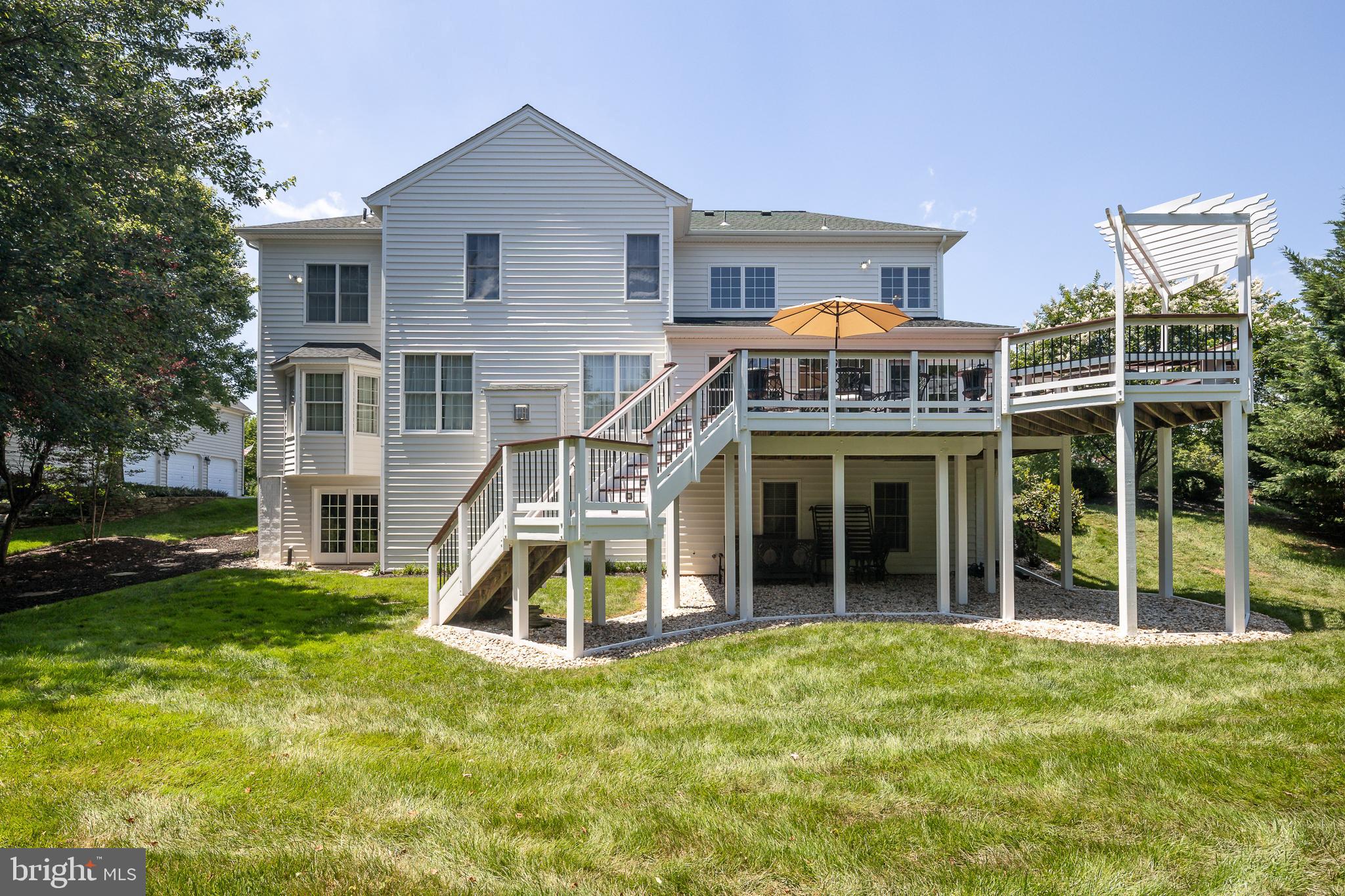 5359 WALKERTON COURT