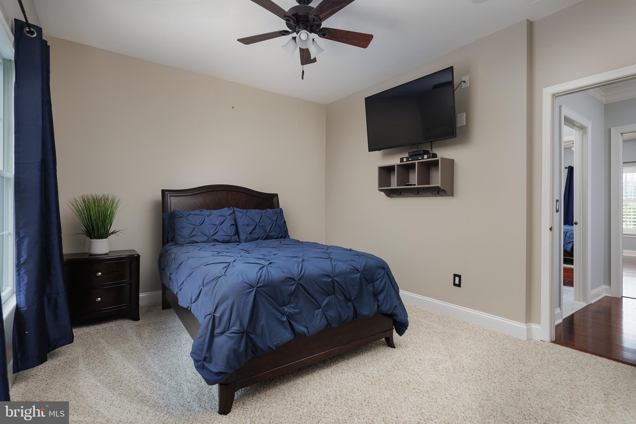 5359 WALKERTON COURT