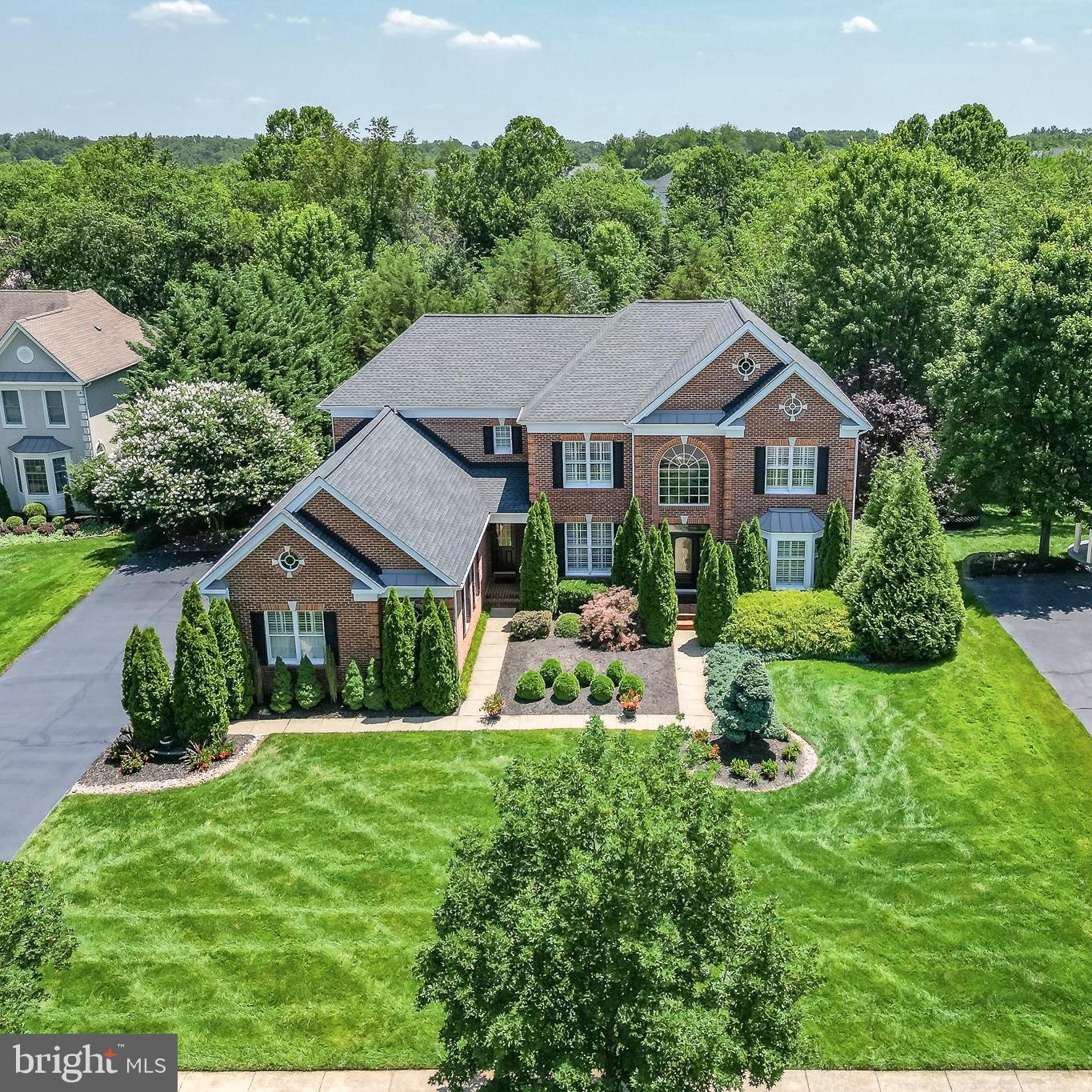 5359 WALKERTON COURT