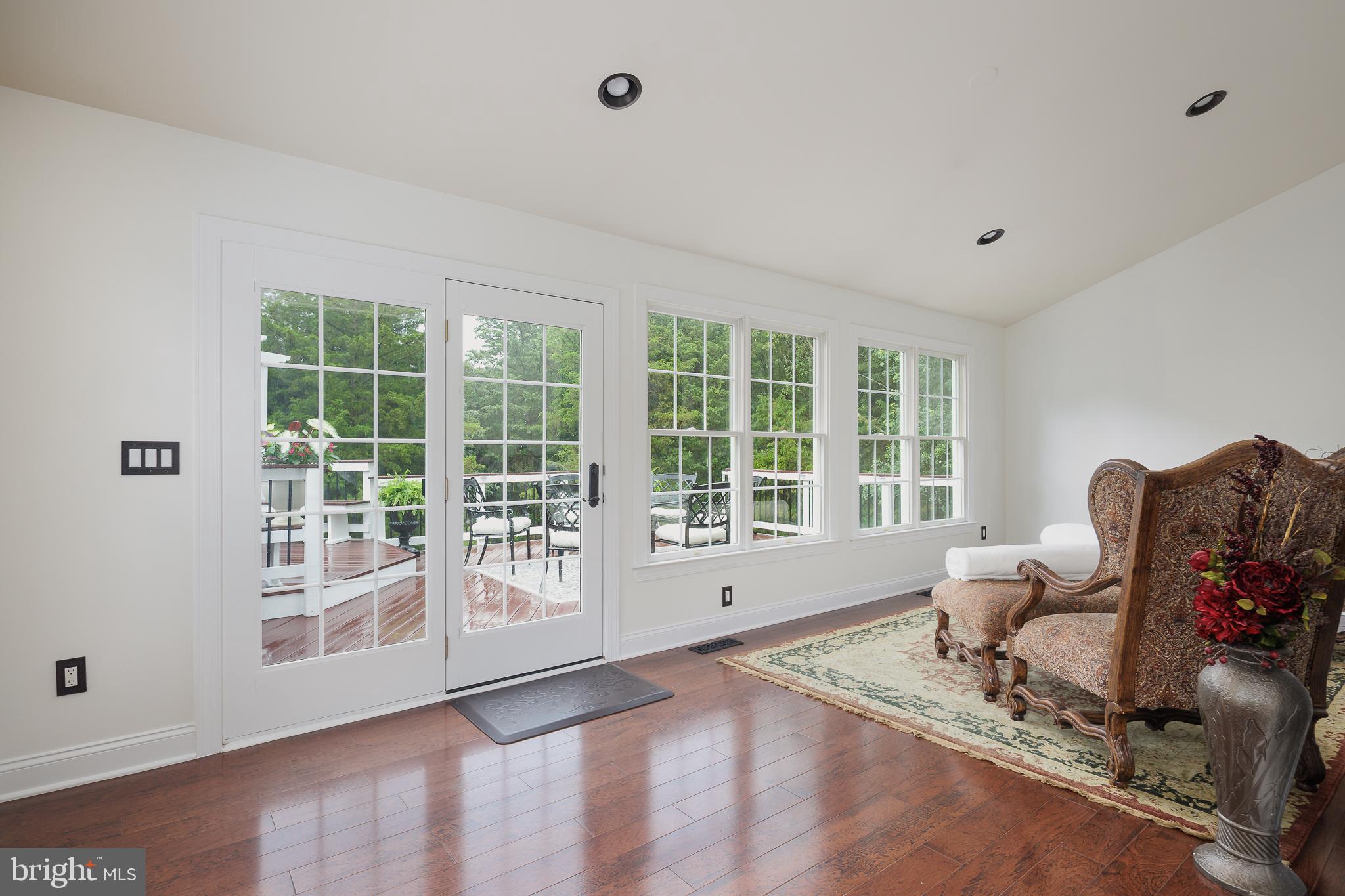 5359 WALKERTON COURT