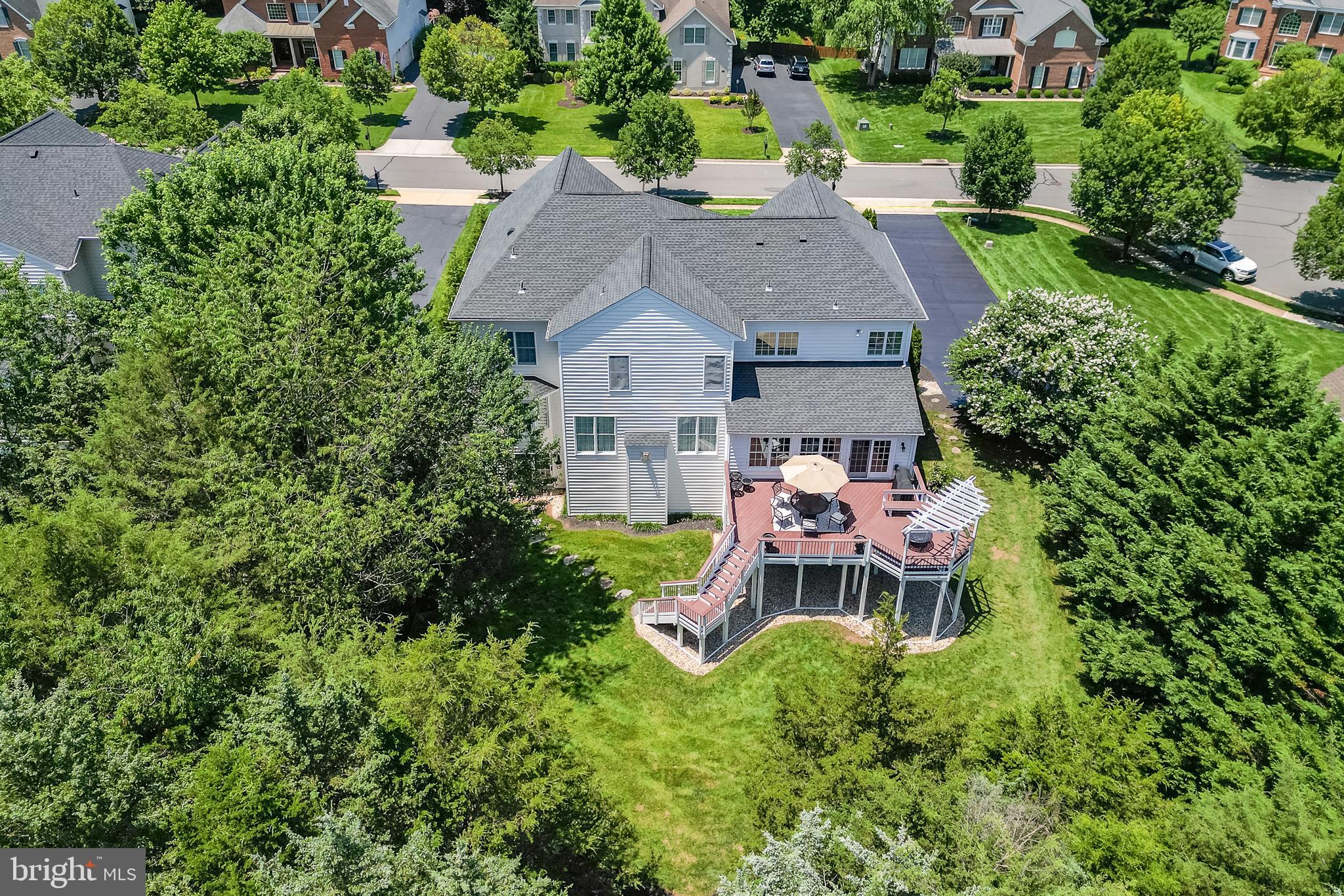 5359 WALKERTON COURT