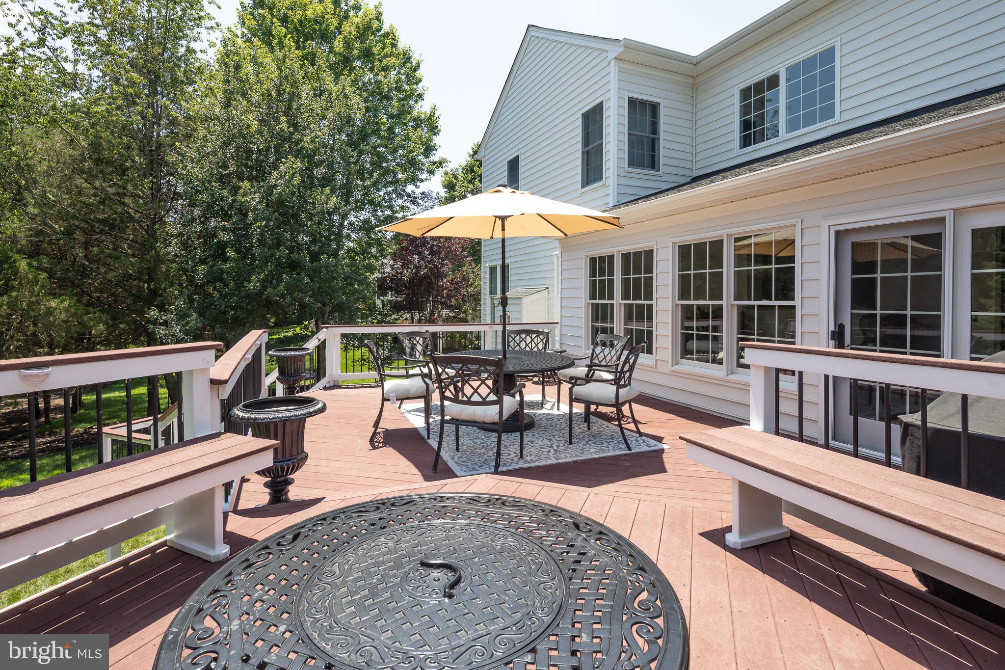 5359 WALKERTON COURT