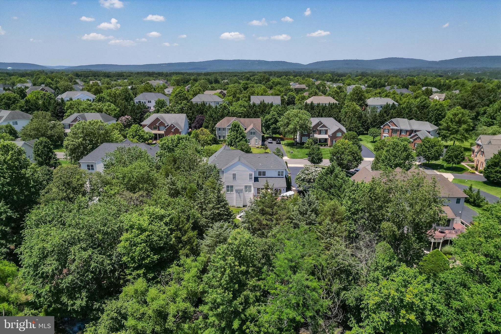 5359 WALKERTON COURT