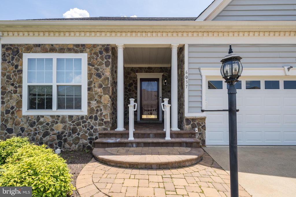 6037 CALUMET COURT