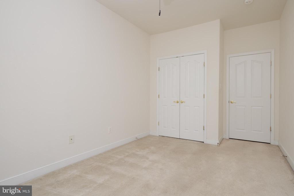 6037 CALUMET COURT