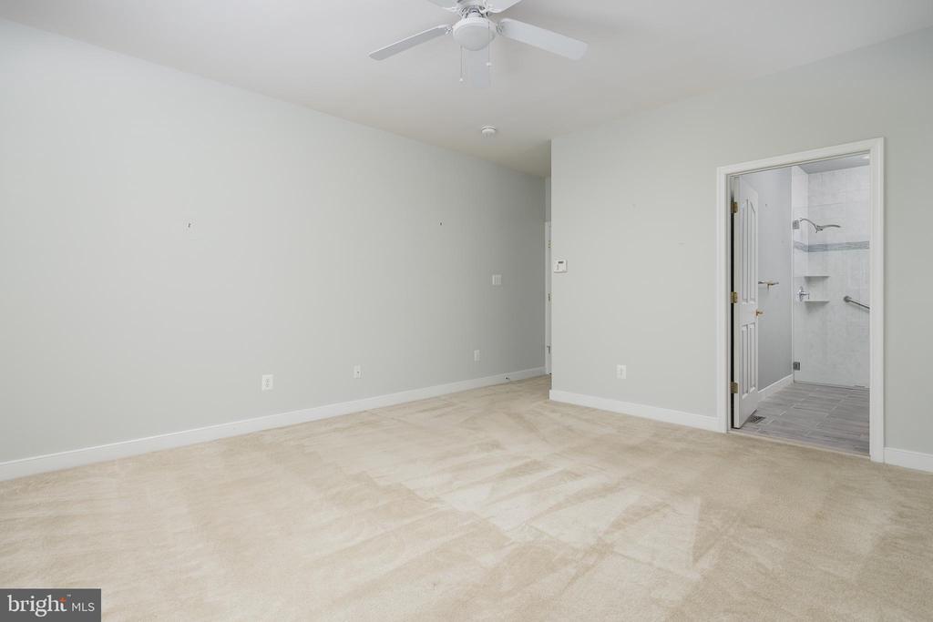 6037 CALUMET COURT