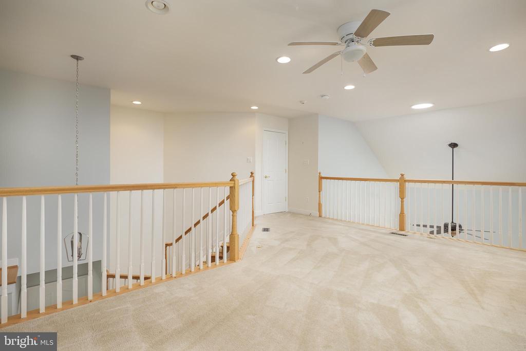6037 CALUMET COURT