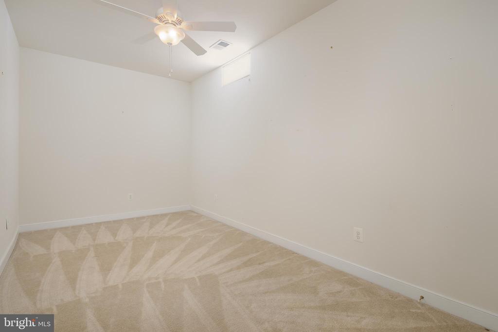 6037 CALUMET COURT