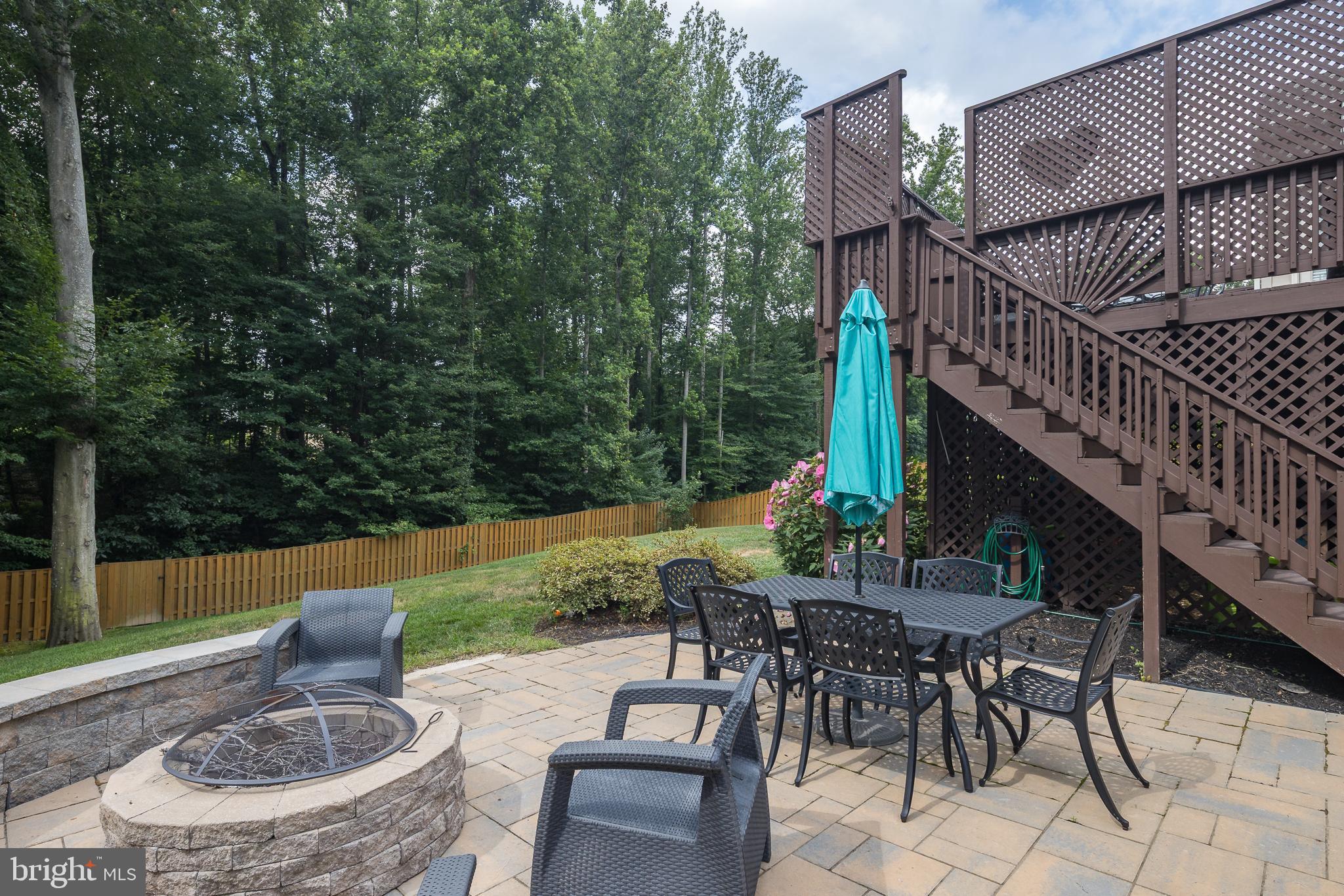 7891 MEADOWGATE DRIVE