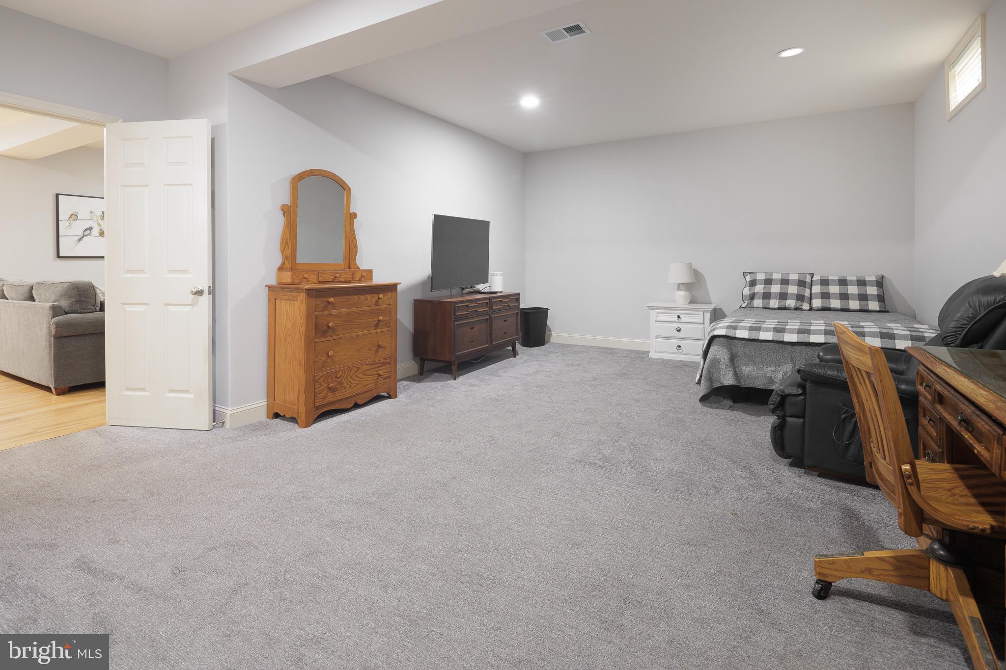 7891 MEADOWGATE DRIVE