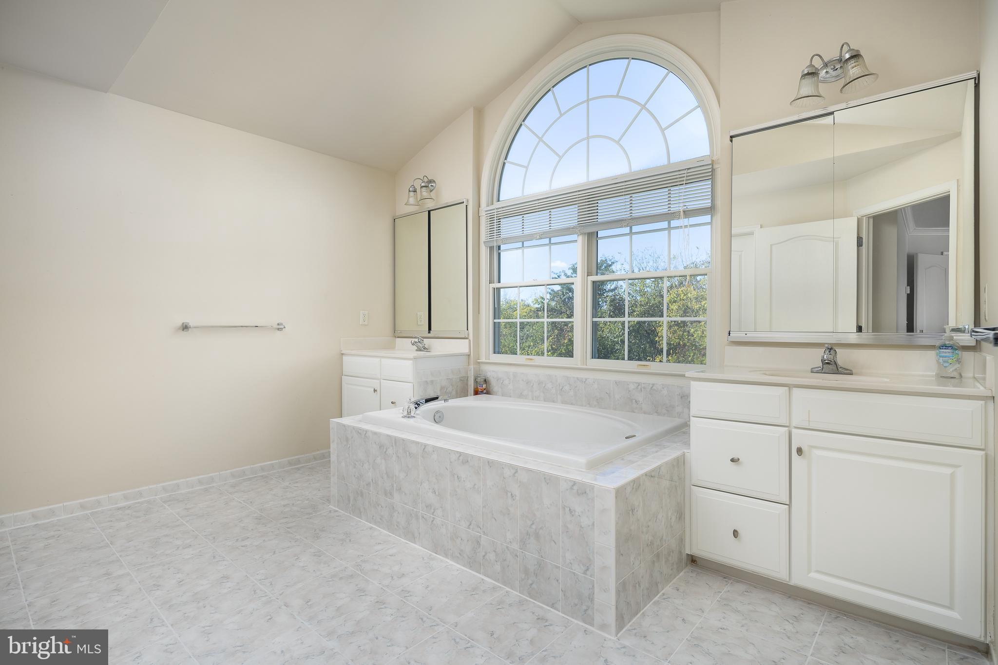 5634 ANNENBERG COURT