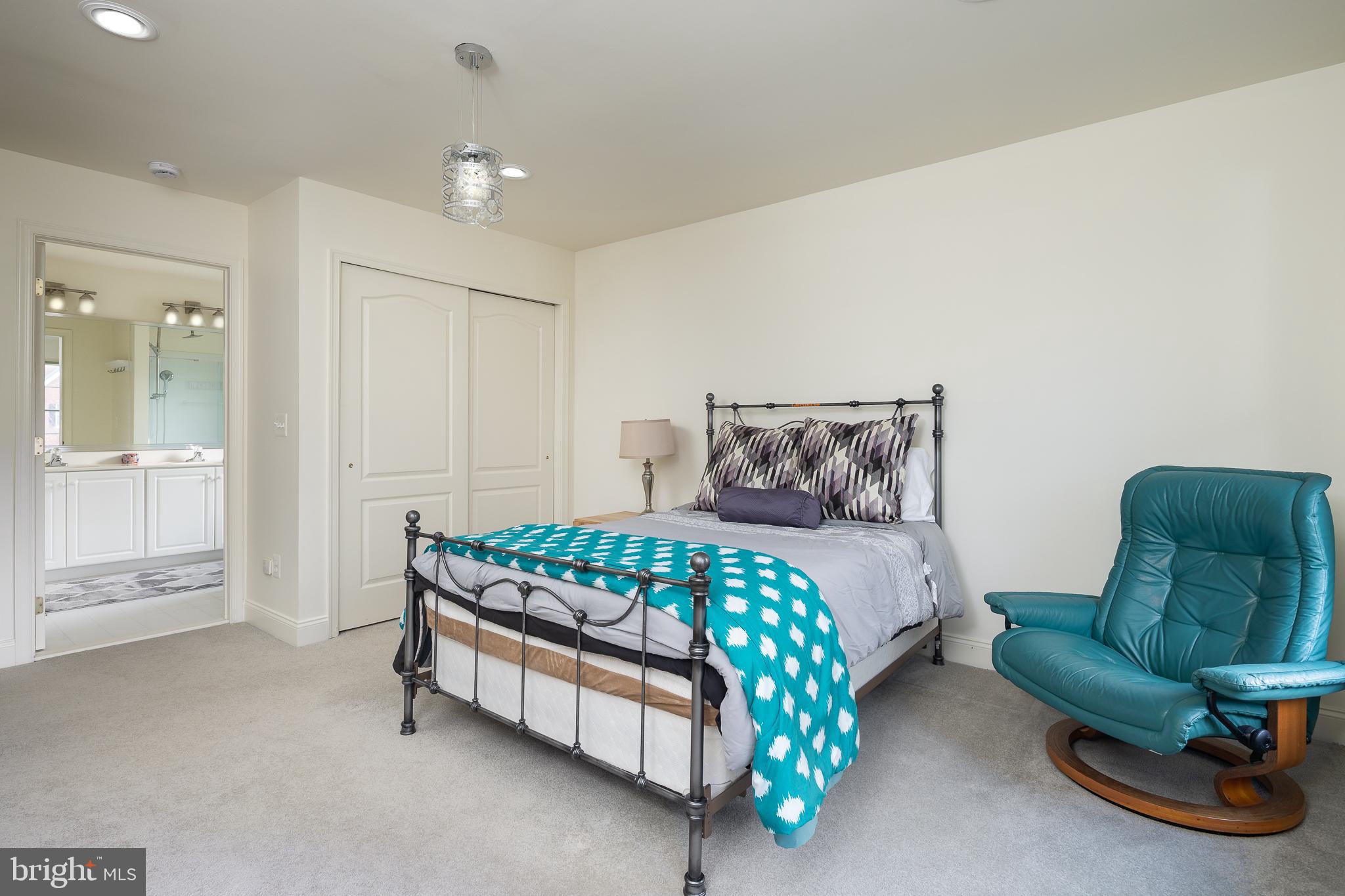 5923 INTERLACHEN COURT