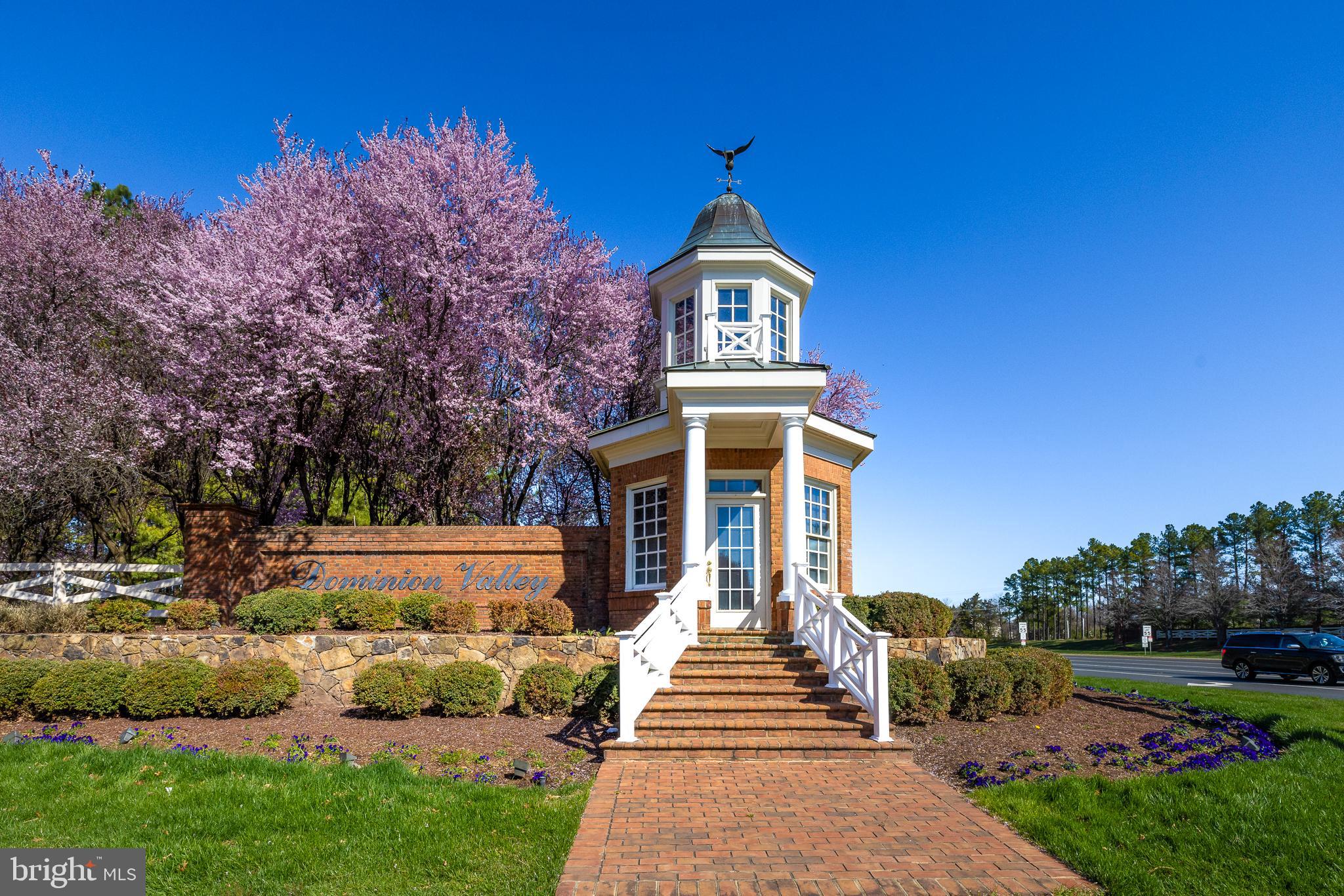 5923 INTERLACHEN COURT