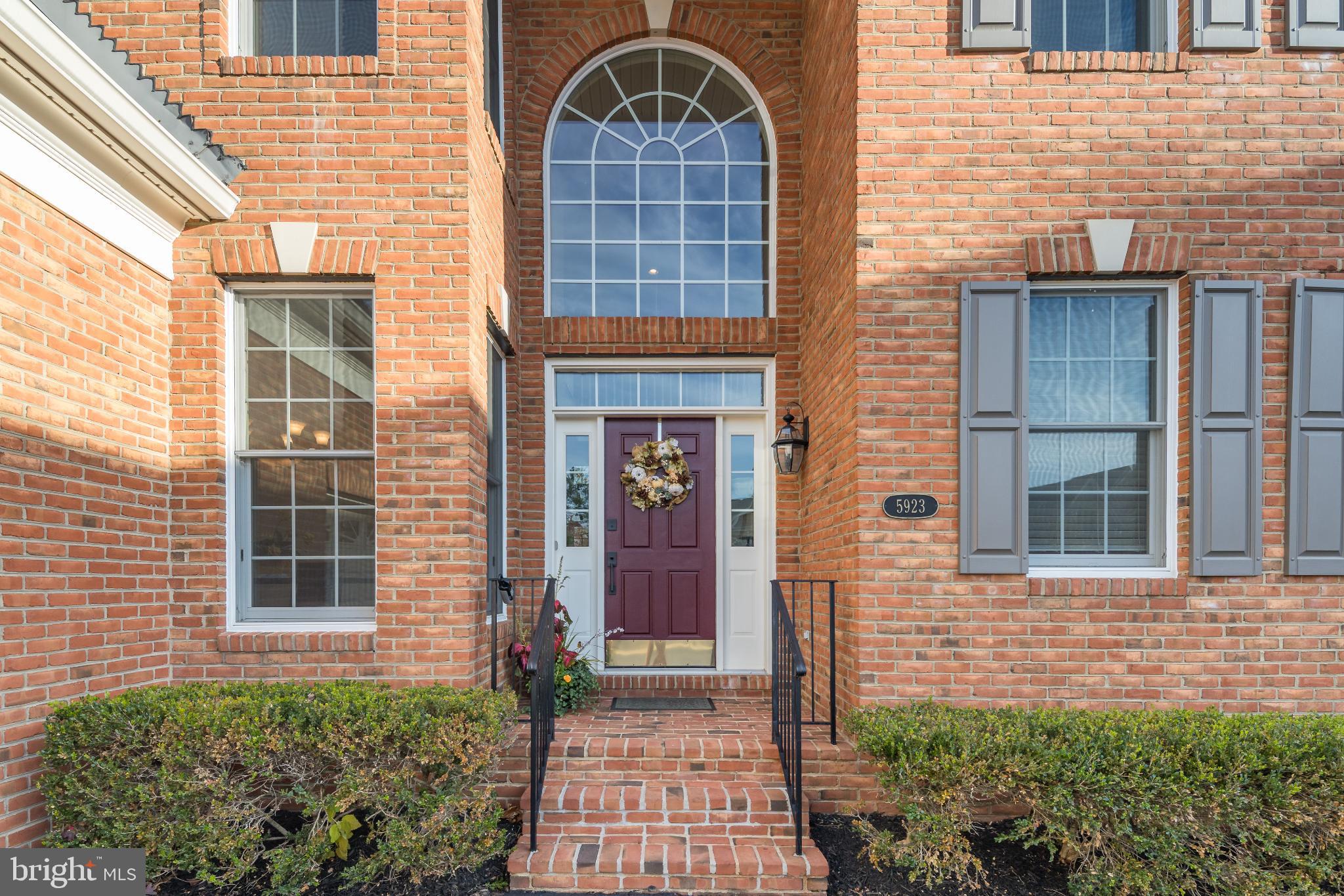 5923 INTERLACHEN COURT