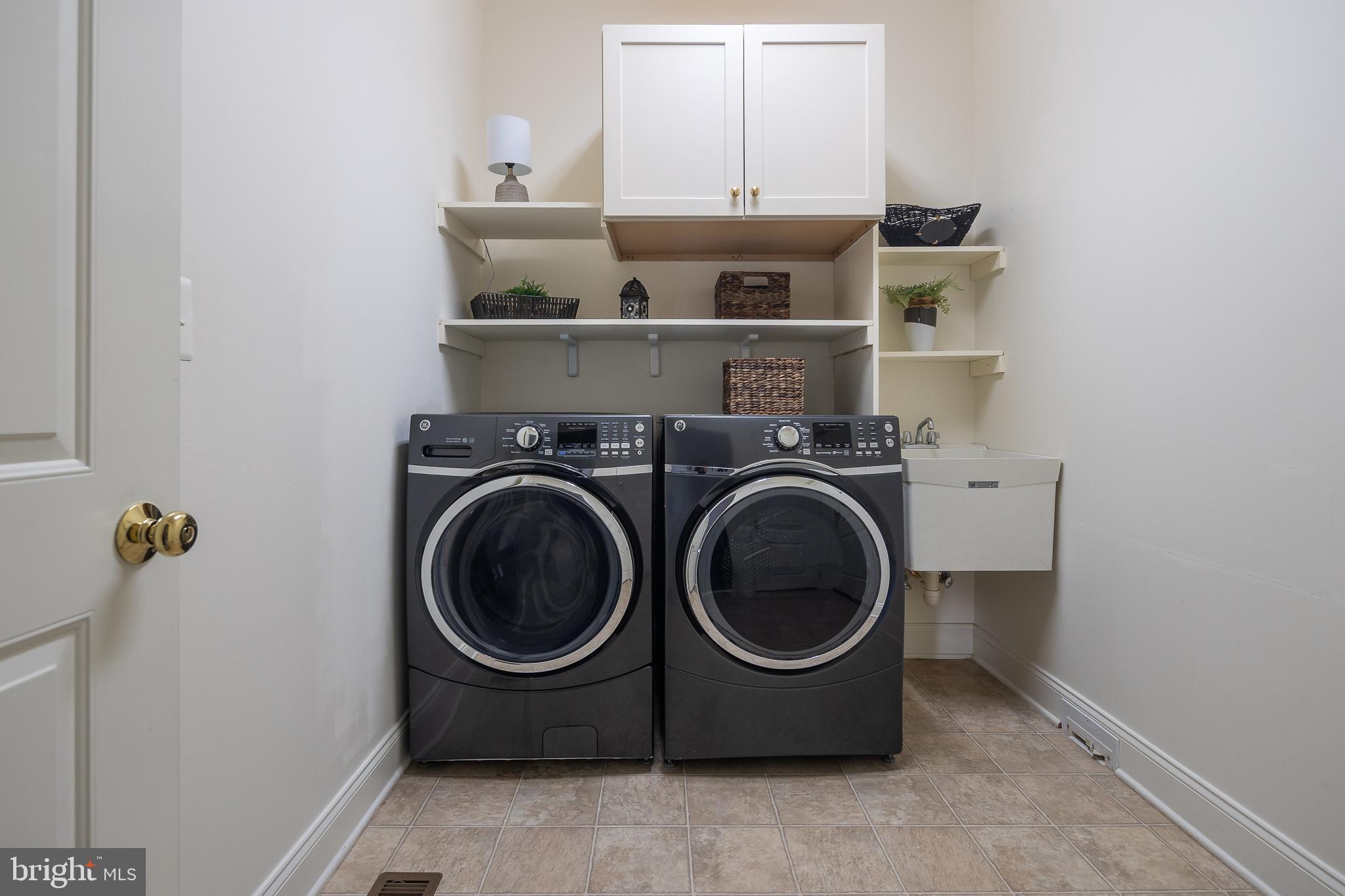 5923 INTERLACHEN COURT