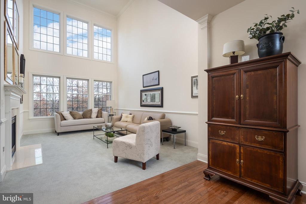 5923 INTERLACHEN COURT