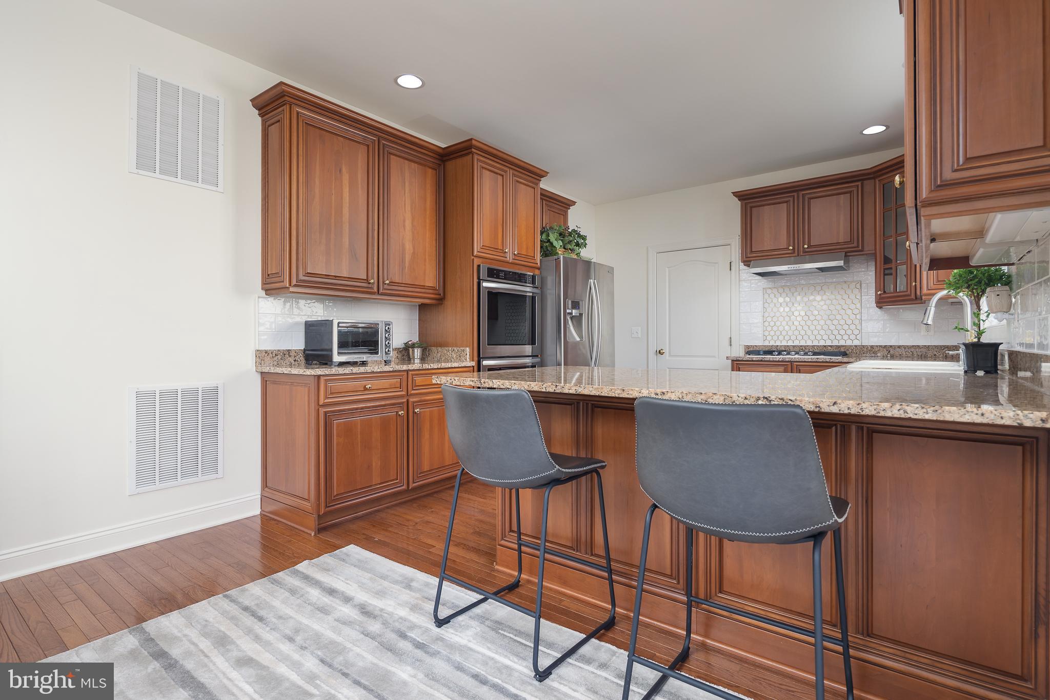 5923 INTERLACHEN COURT