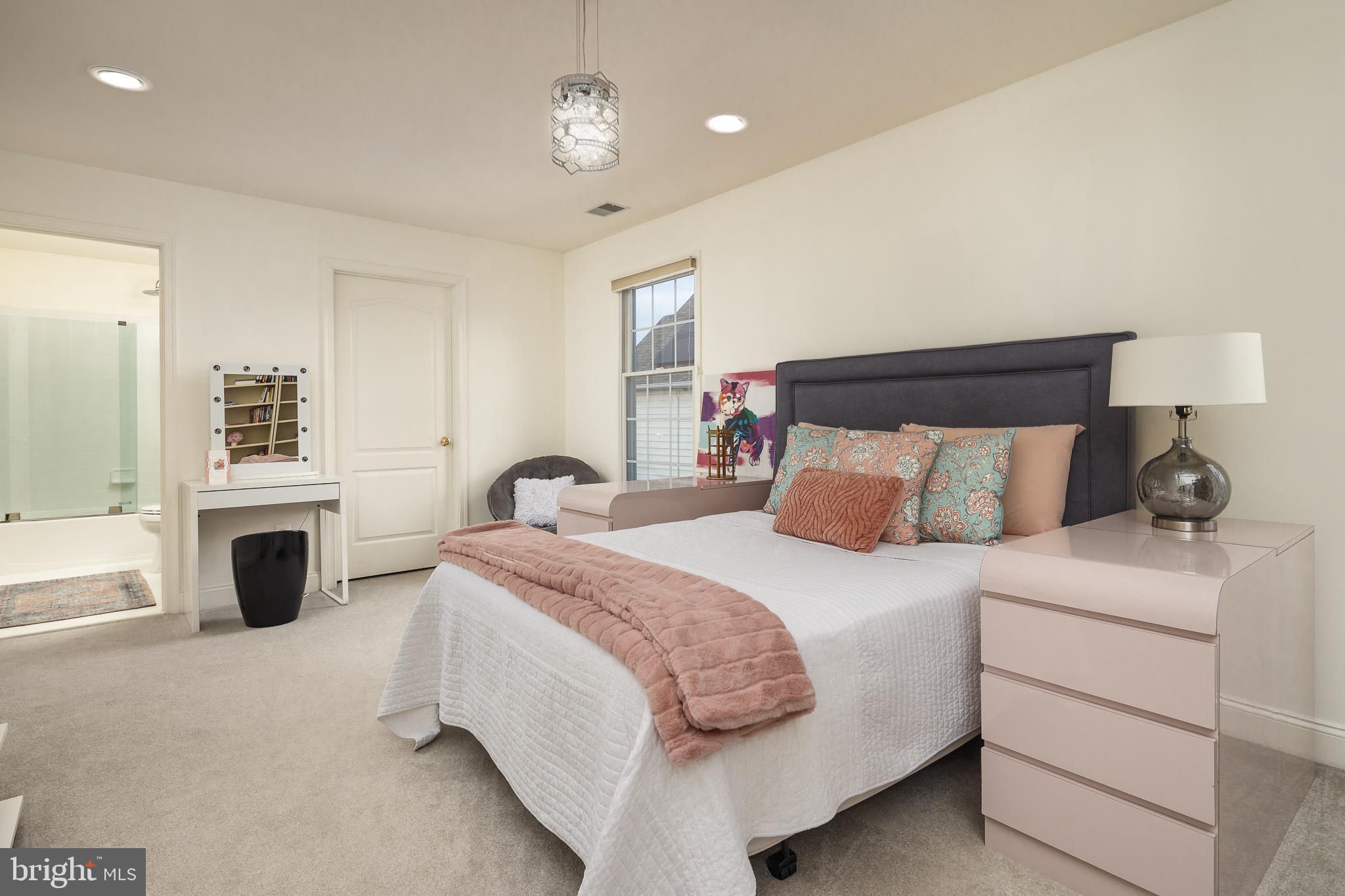 5923 INTERLACHEN COURT