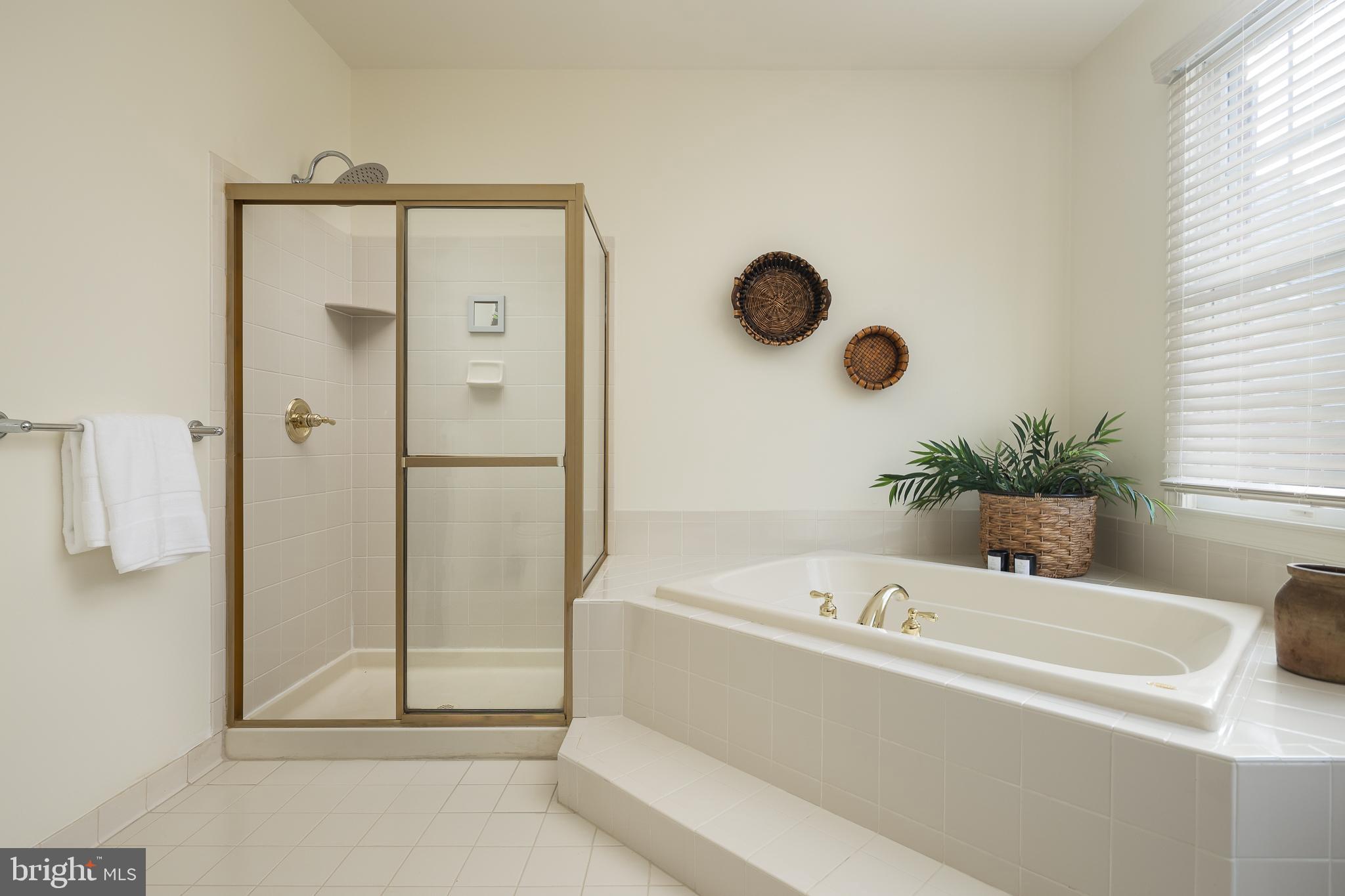 5923 INTERLACHEN COURT