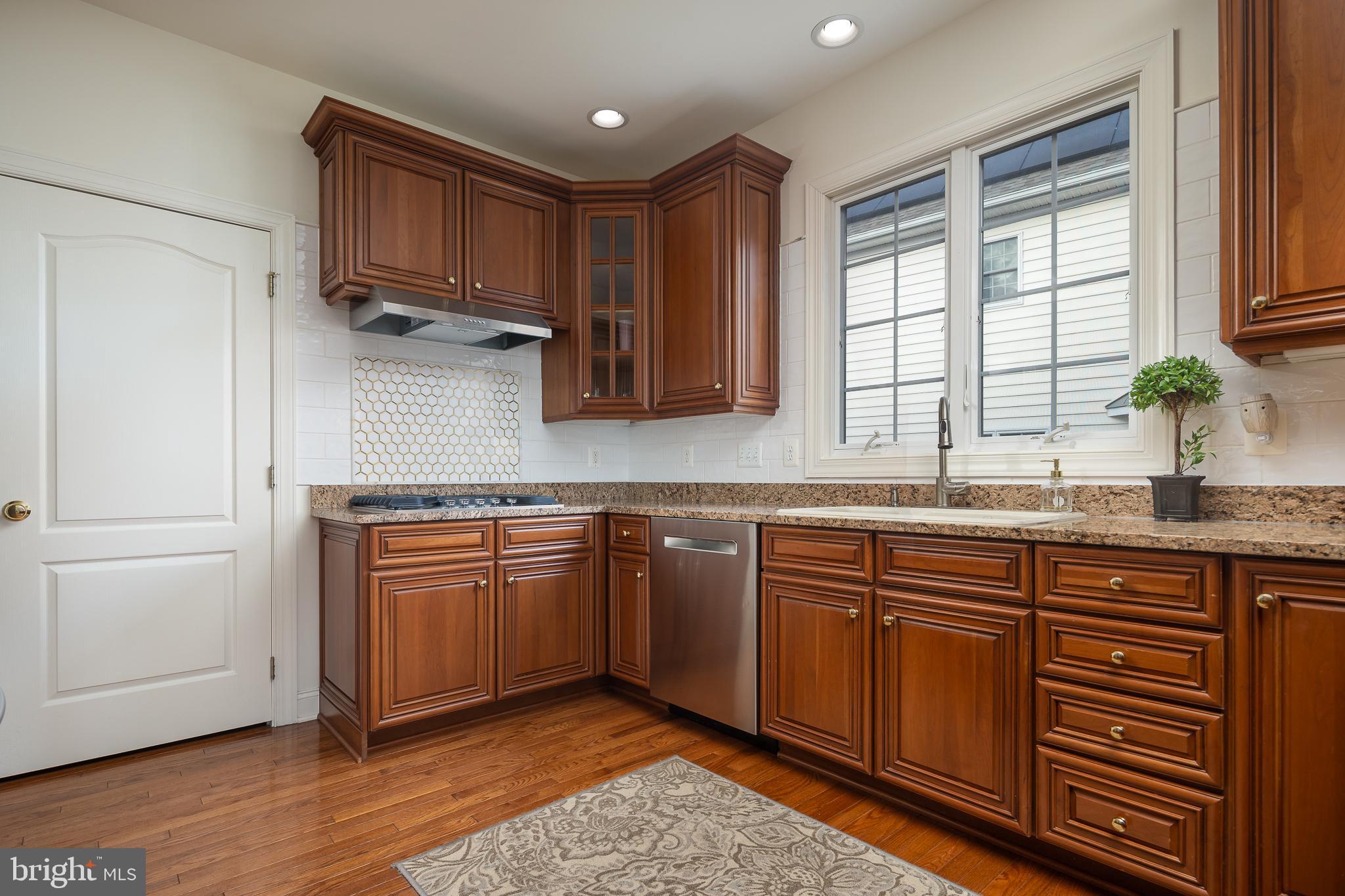 5923 INTERLACHEN COURT