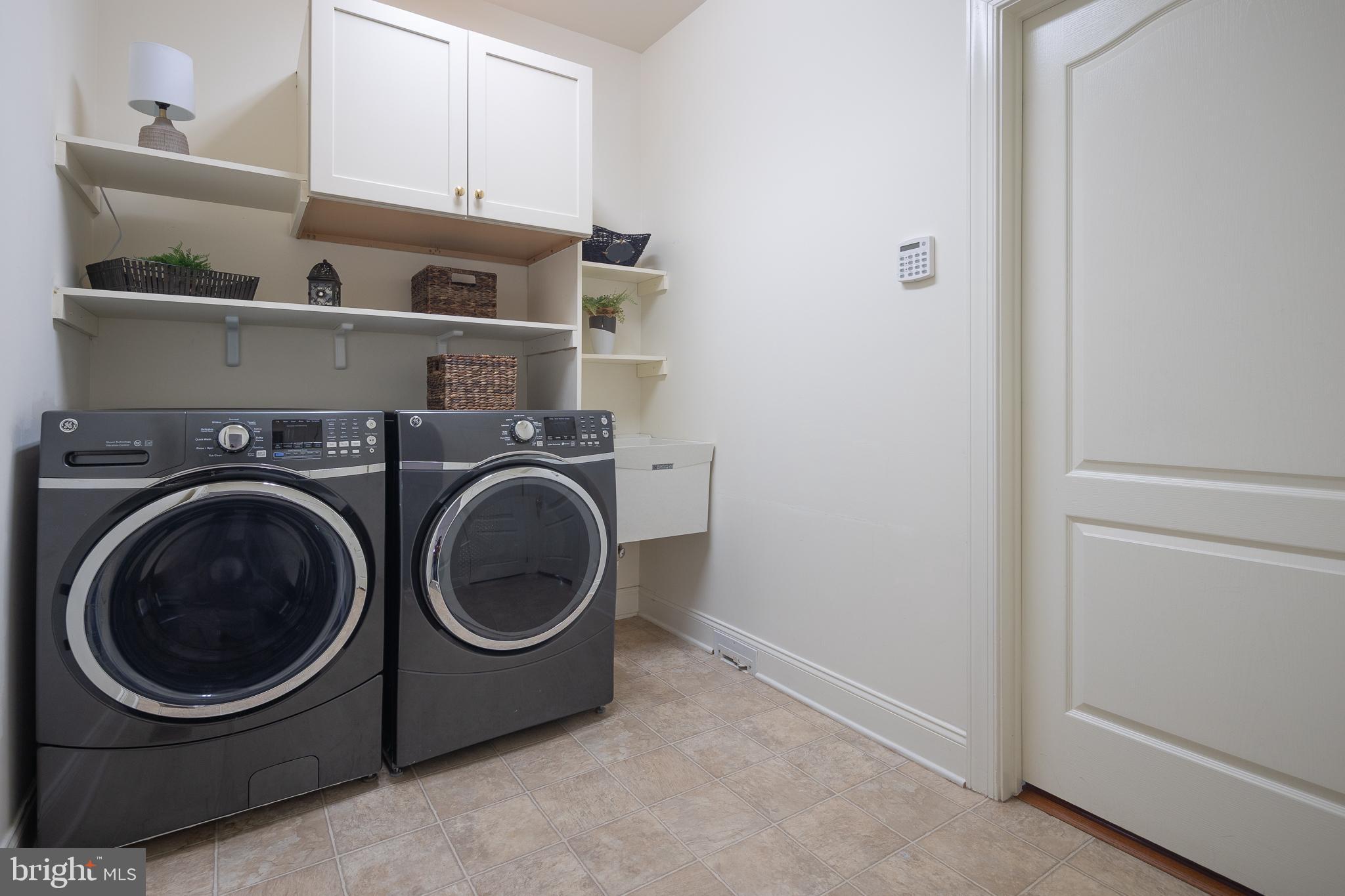 5923 INTERLACHEN COURT