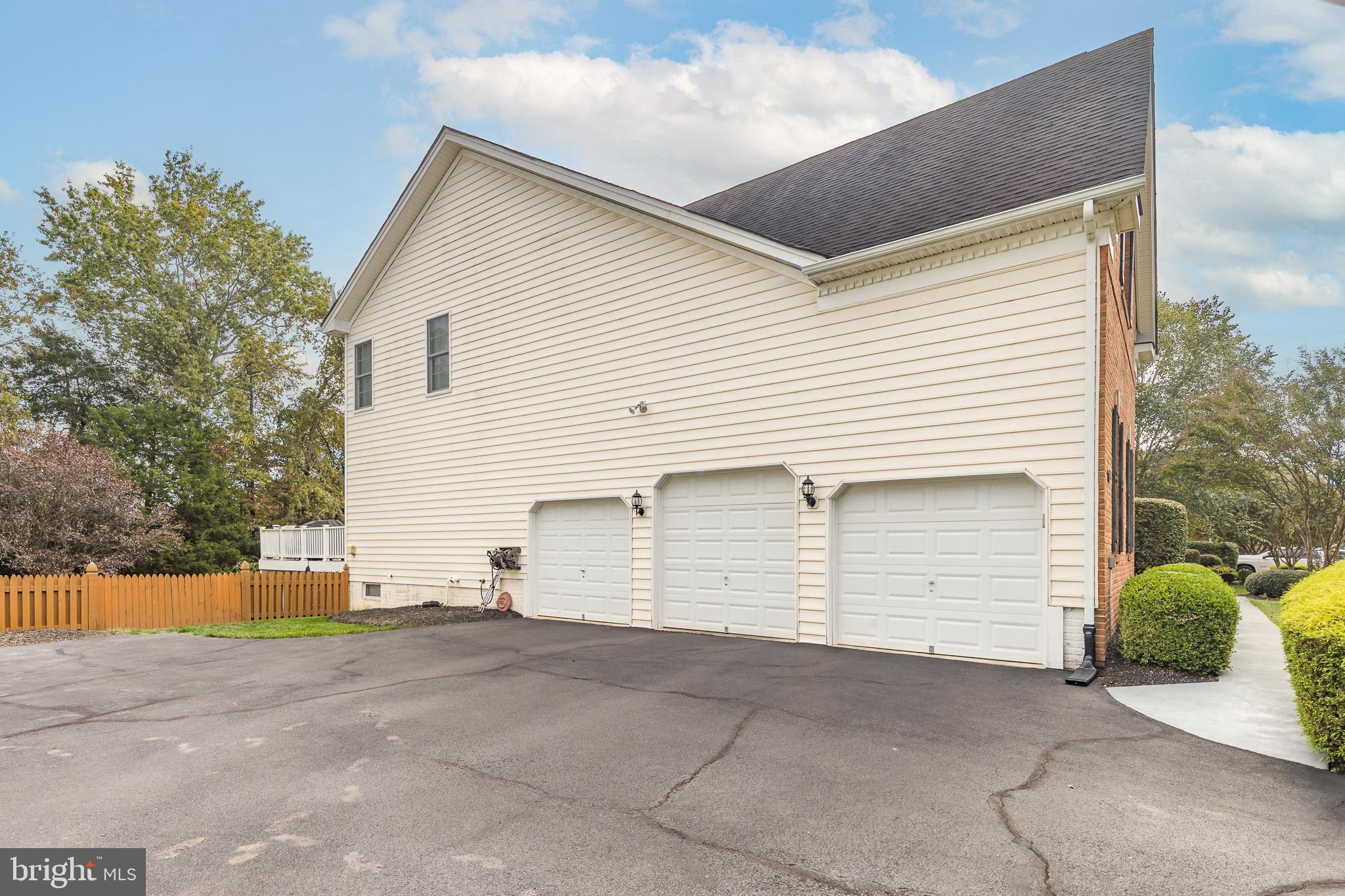 5361 BOWERS HILL DRIVE