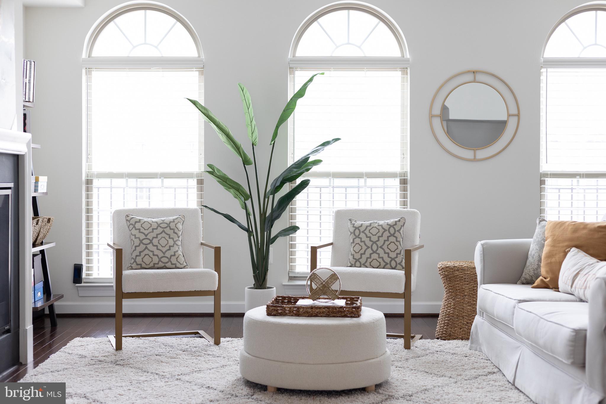 7933 TURTLE CREEK CIRCLE