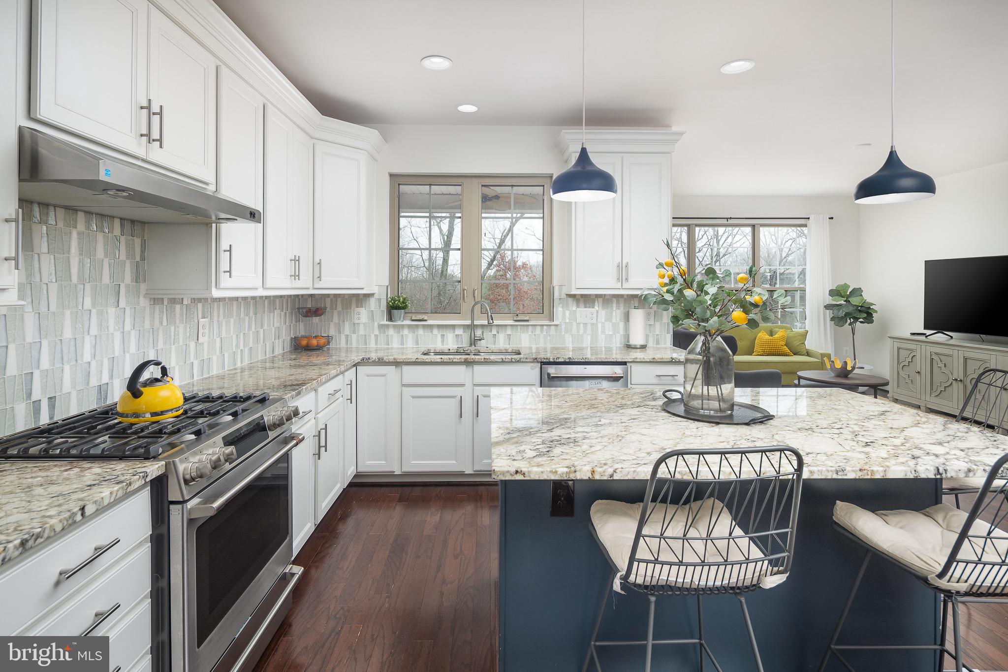 7933 TURTLE CREEK CIRCLE