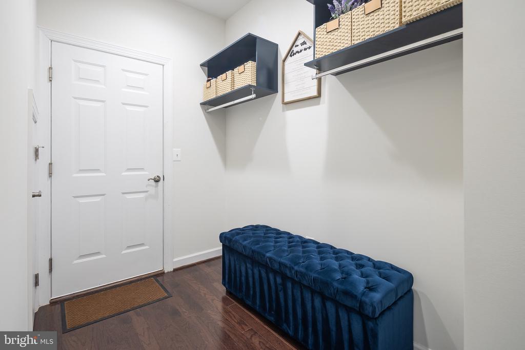 7933 TURTLE CREEK CIRCLE