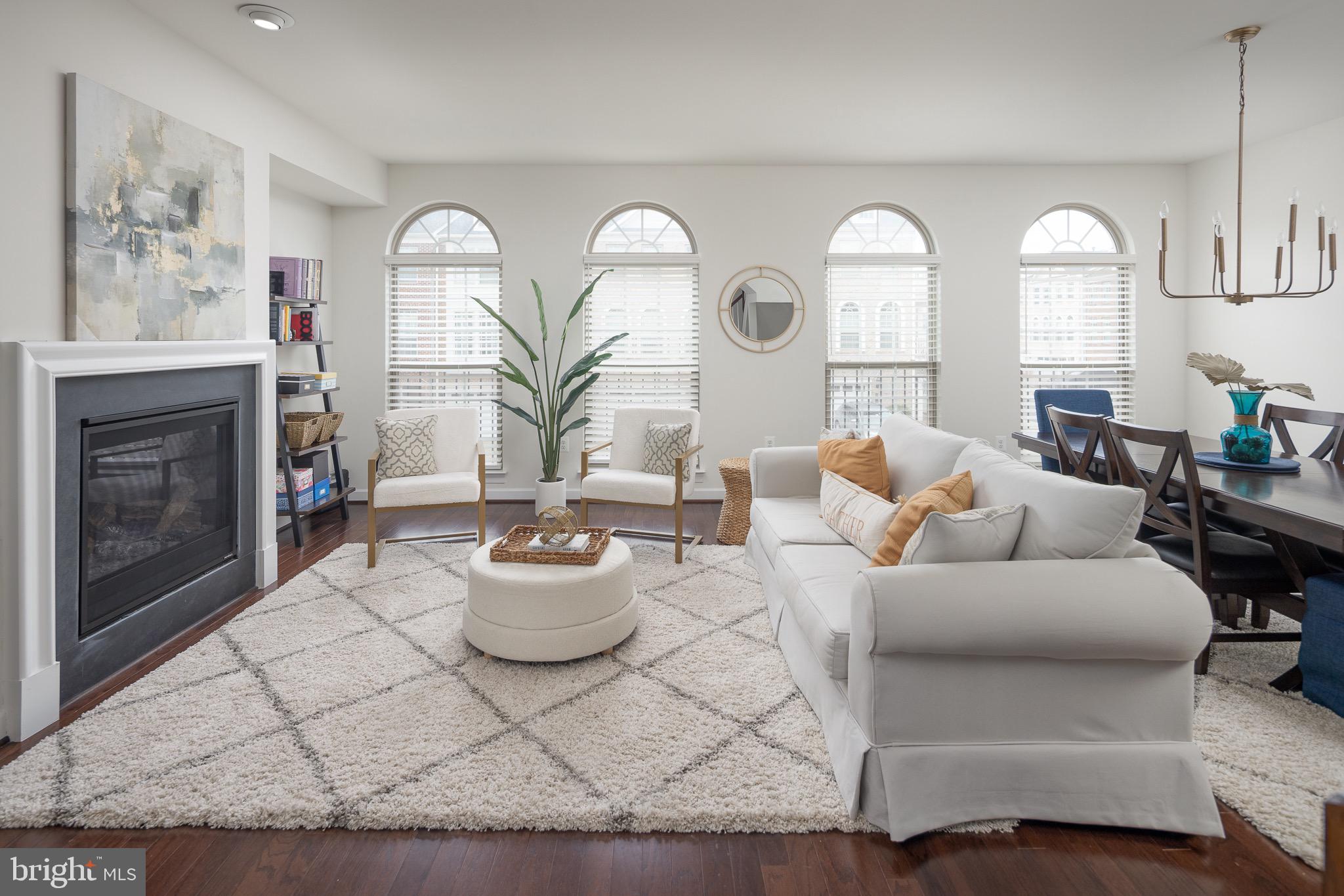 7933 TURTLE CREEK CIRCLE