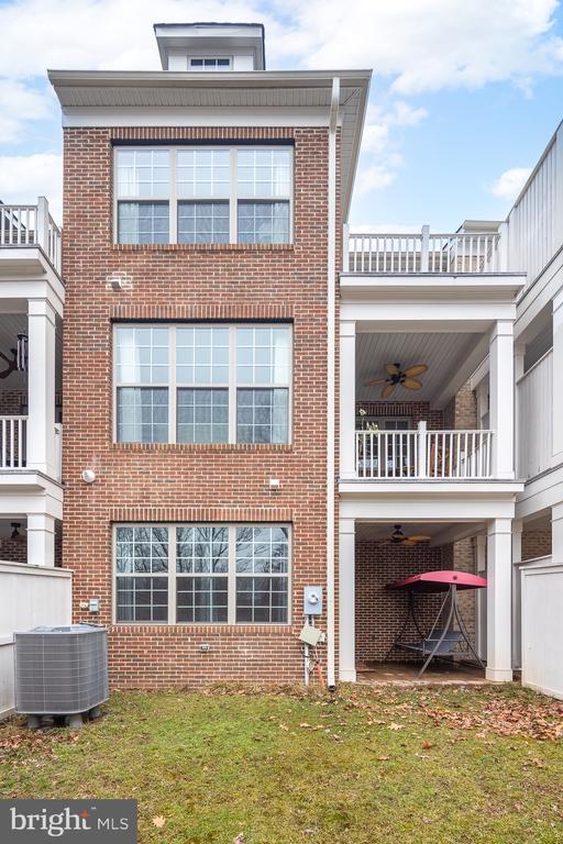 7933 TURTLE CREEK CIRCLE