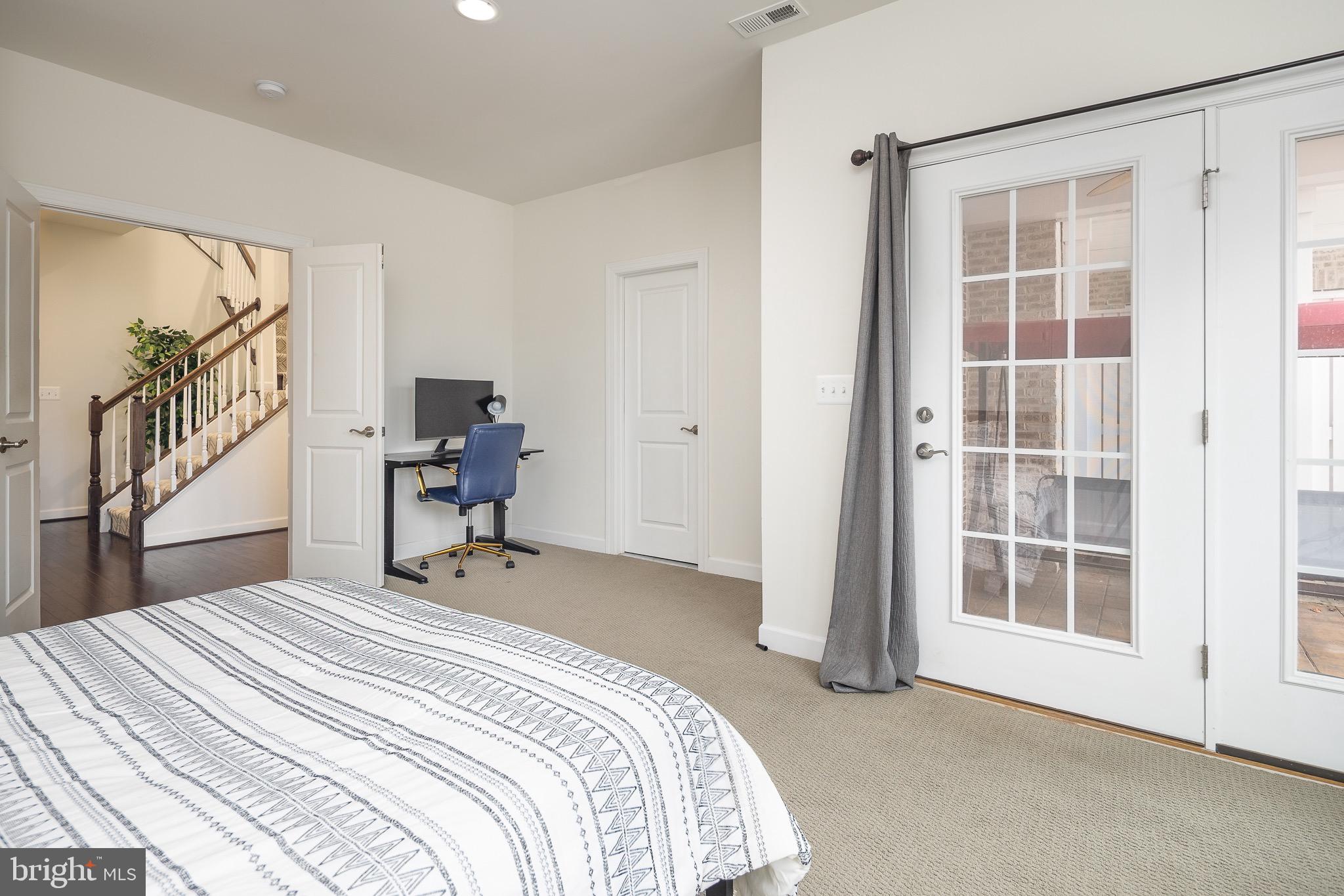 7933 TURTLE CREEK CIRCLE