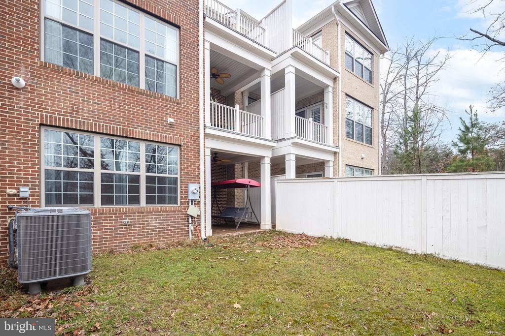 7933 TURTLE CREEK CIRCLE