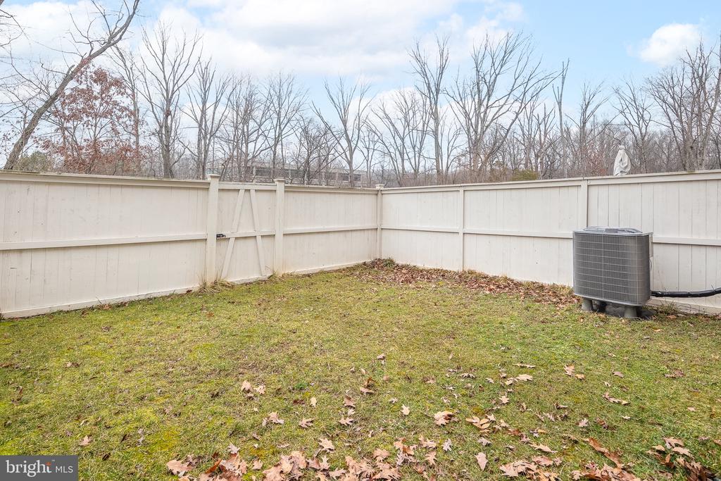 7933 TURTLE CREEK CIRCLE