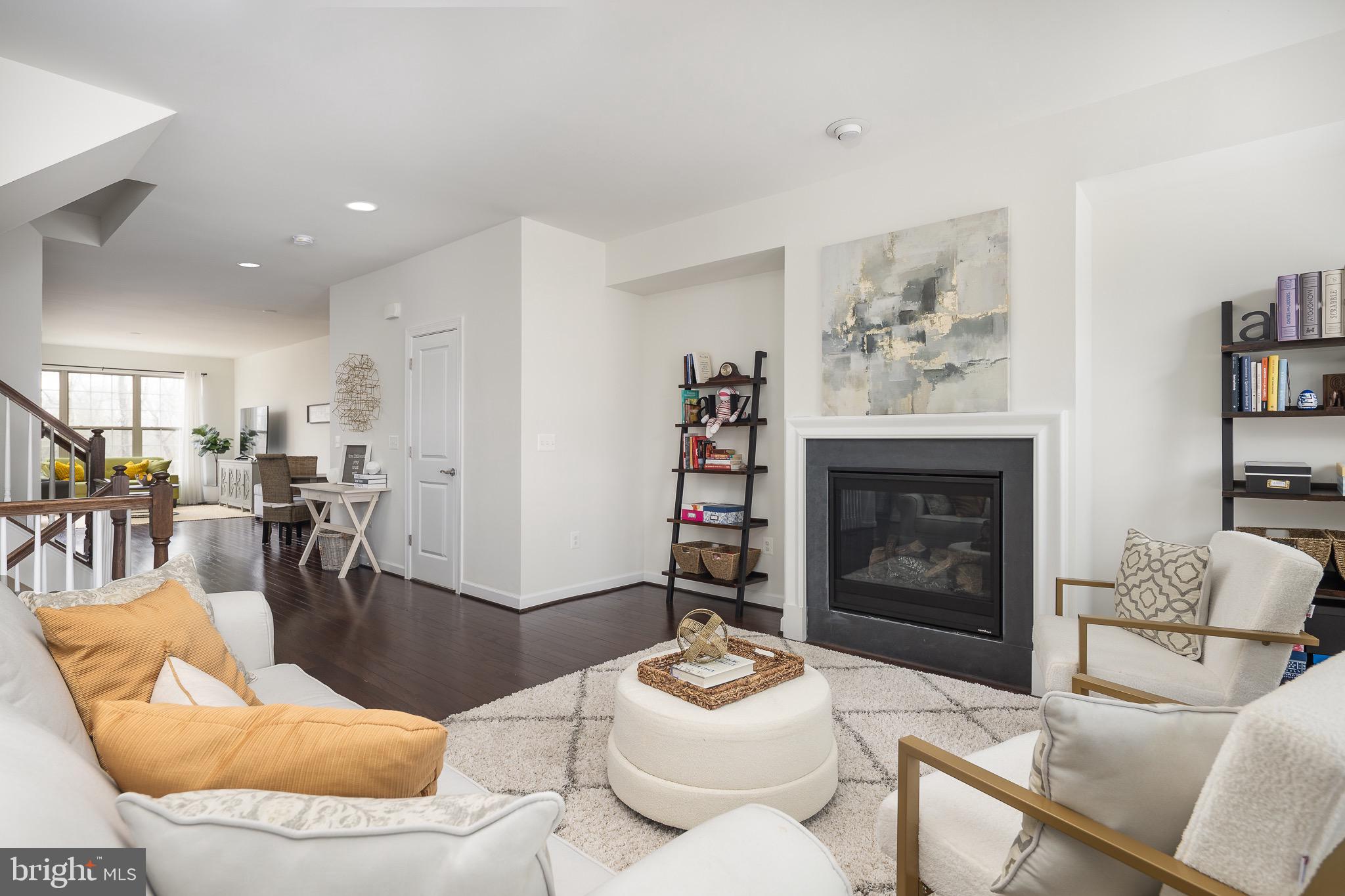 7933 TURTLE CREEK CIRCLE