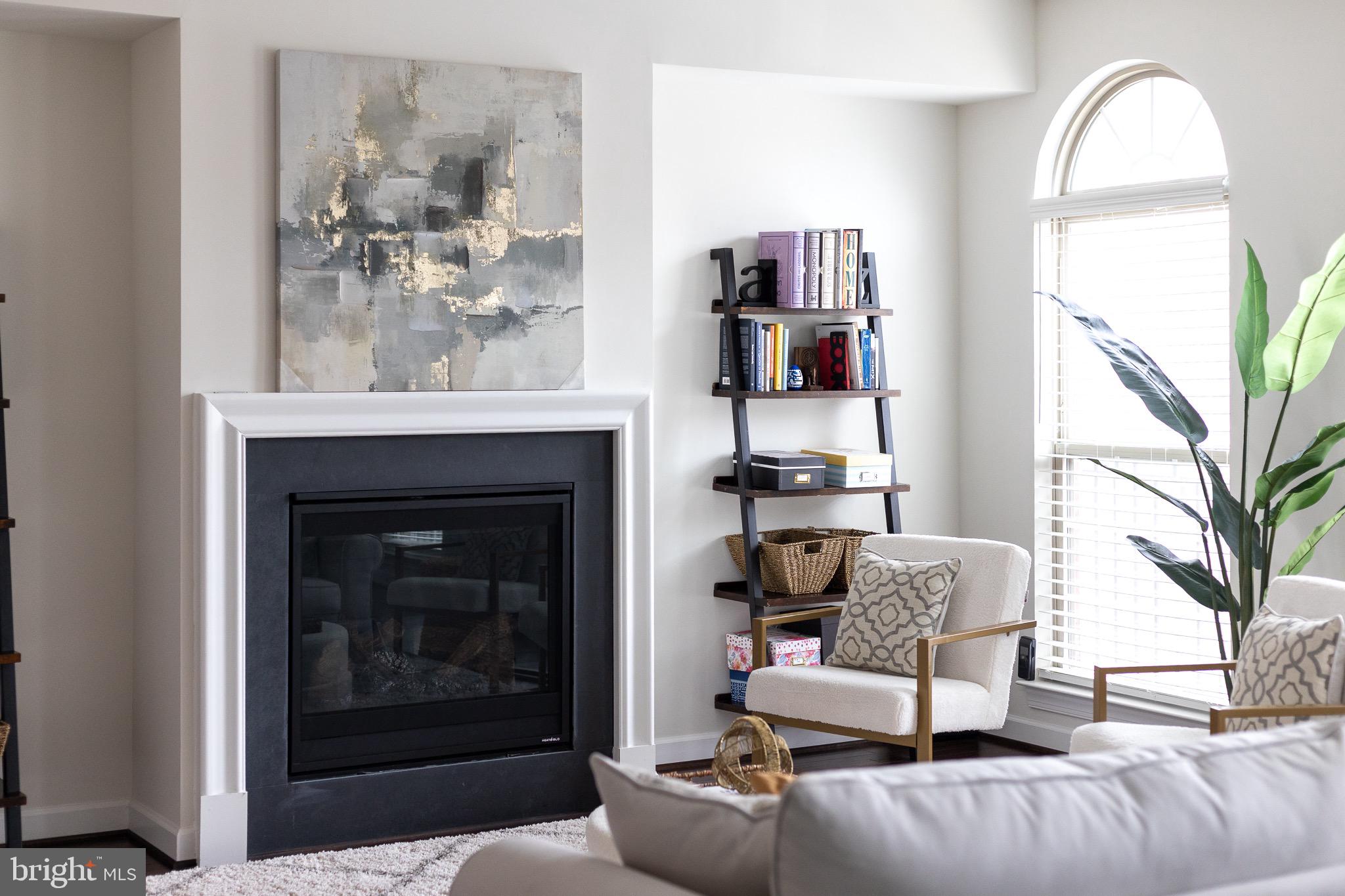 7933 TURTLE CREEK CIRCLE