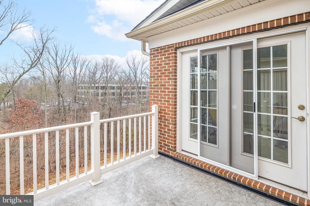 7933 TURTLE CREEK CIRCLE