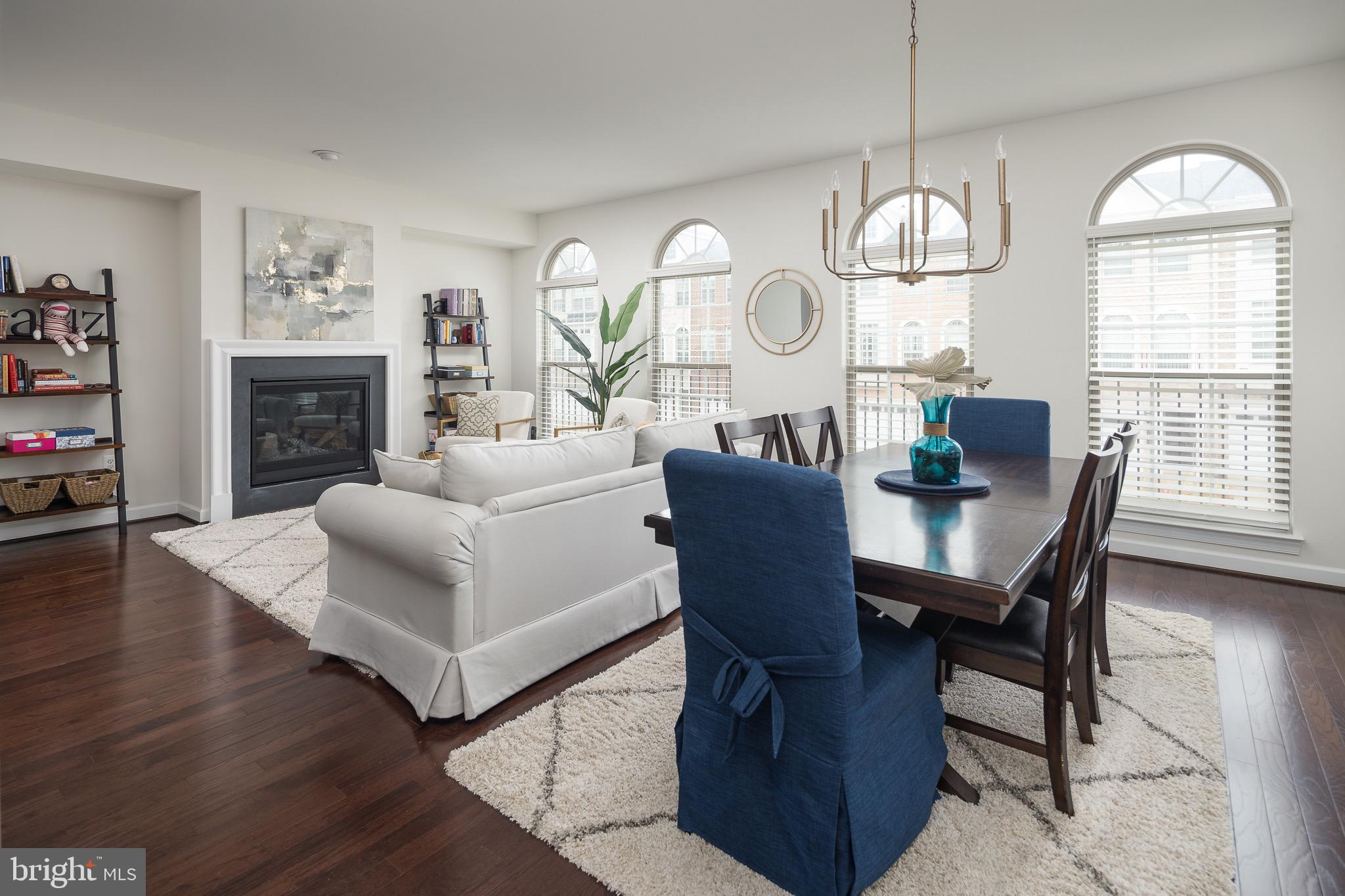 7933 TURTLE CREEK CIRCLE