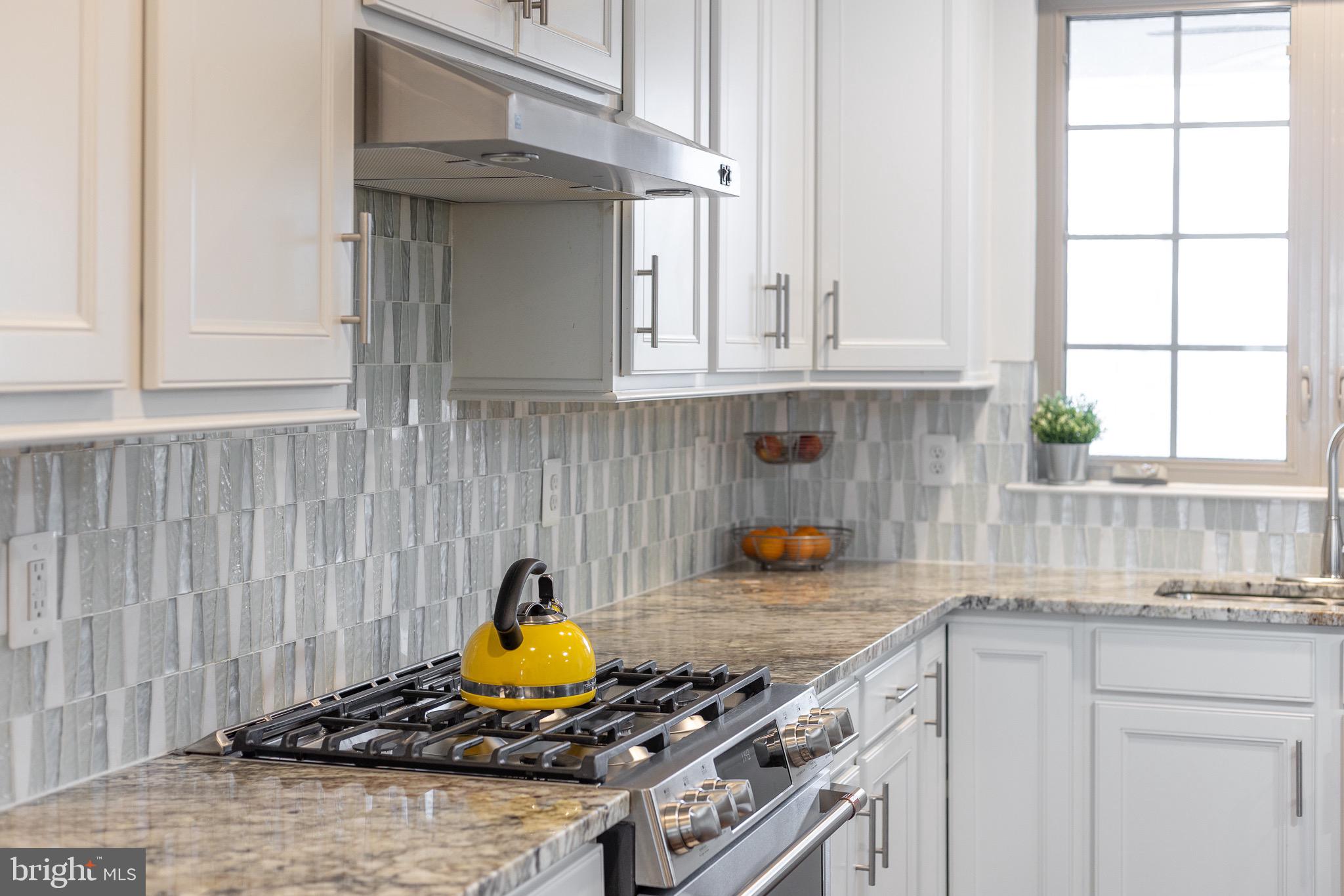 7933 TURTLE CREEK CIRCLE