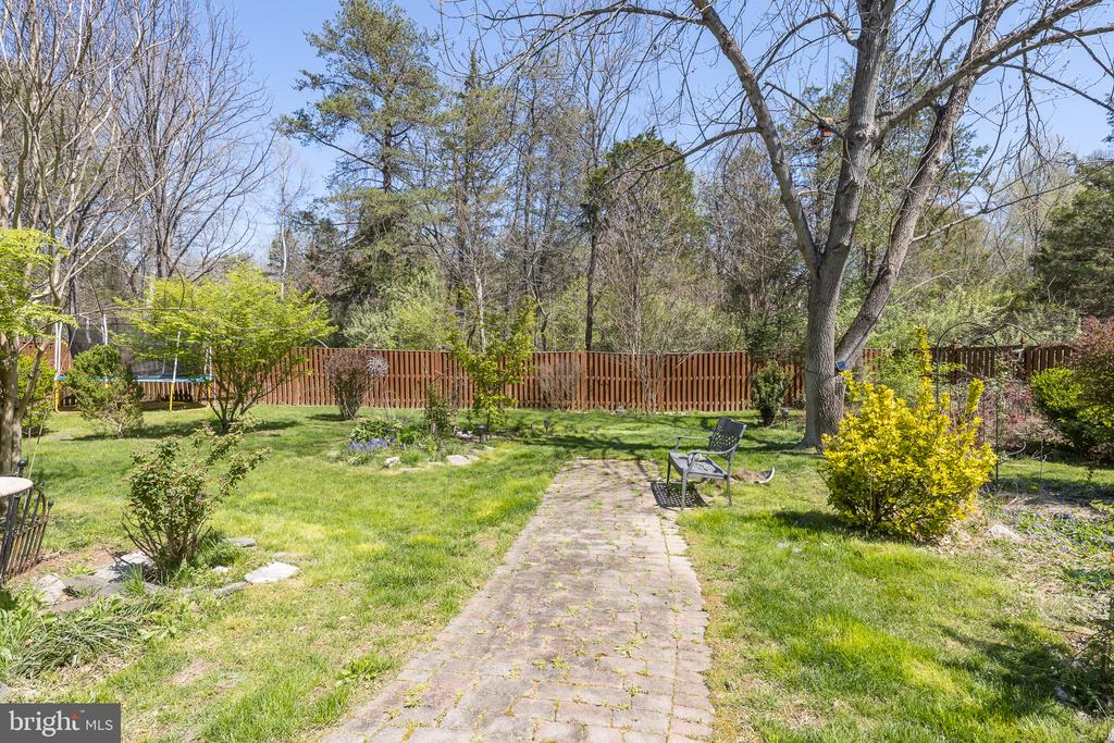 13290 LAWRENCE LANE
