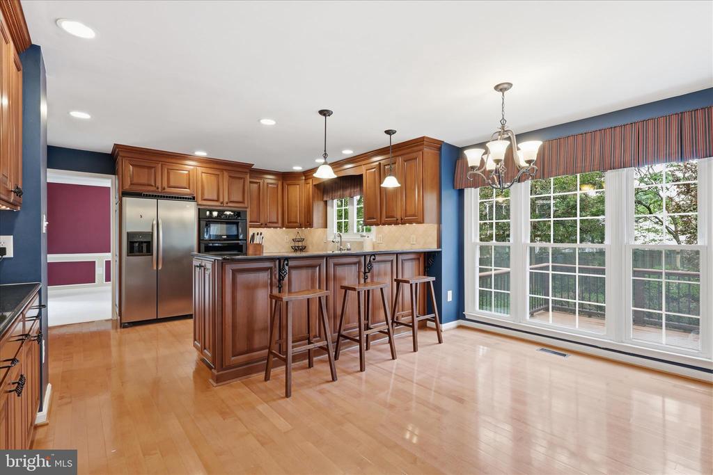 8065 CRIMSON LEAF COURT
